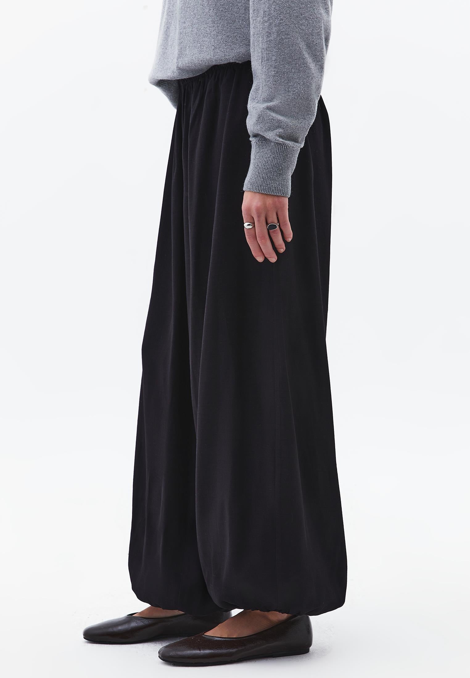 Balloon Form Jogger Pants - BLACK