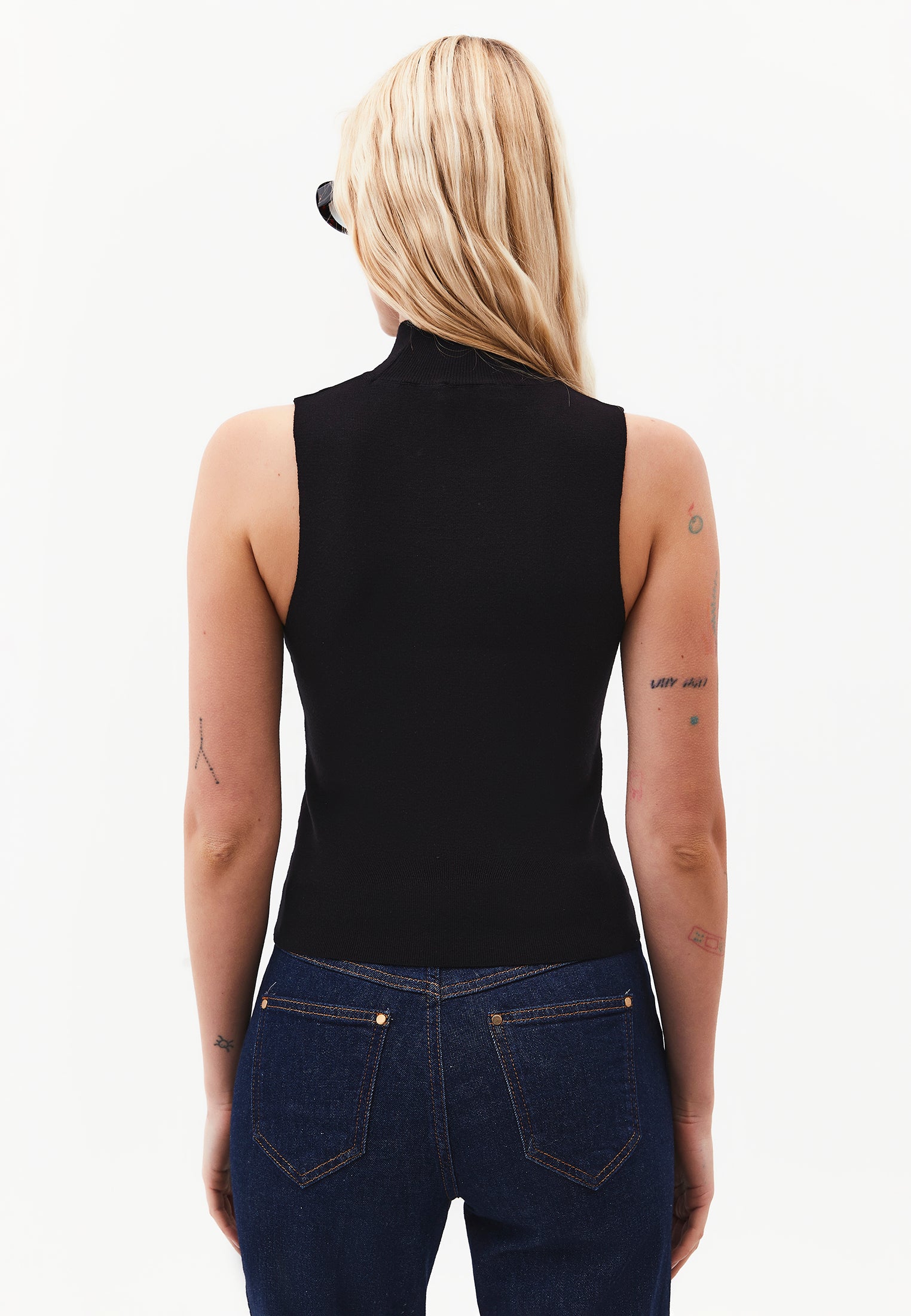 High Neck Slim Tank Top - BLACK