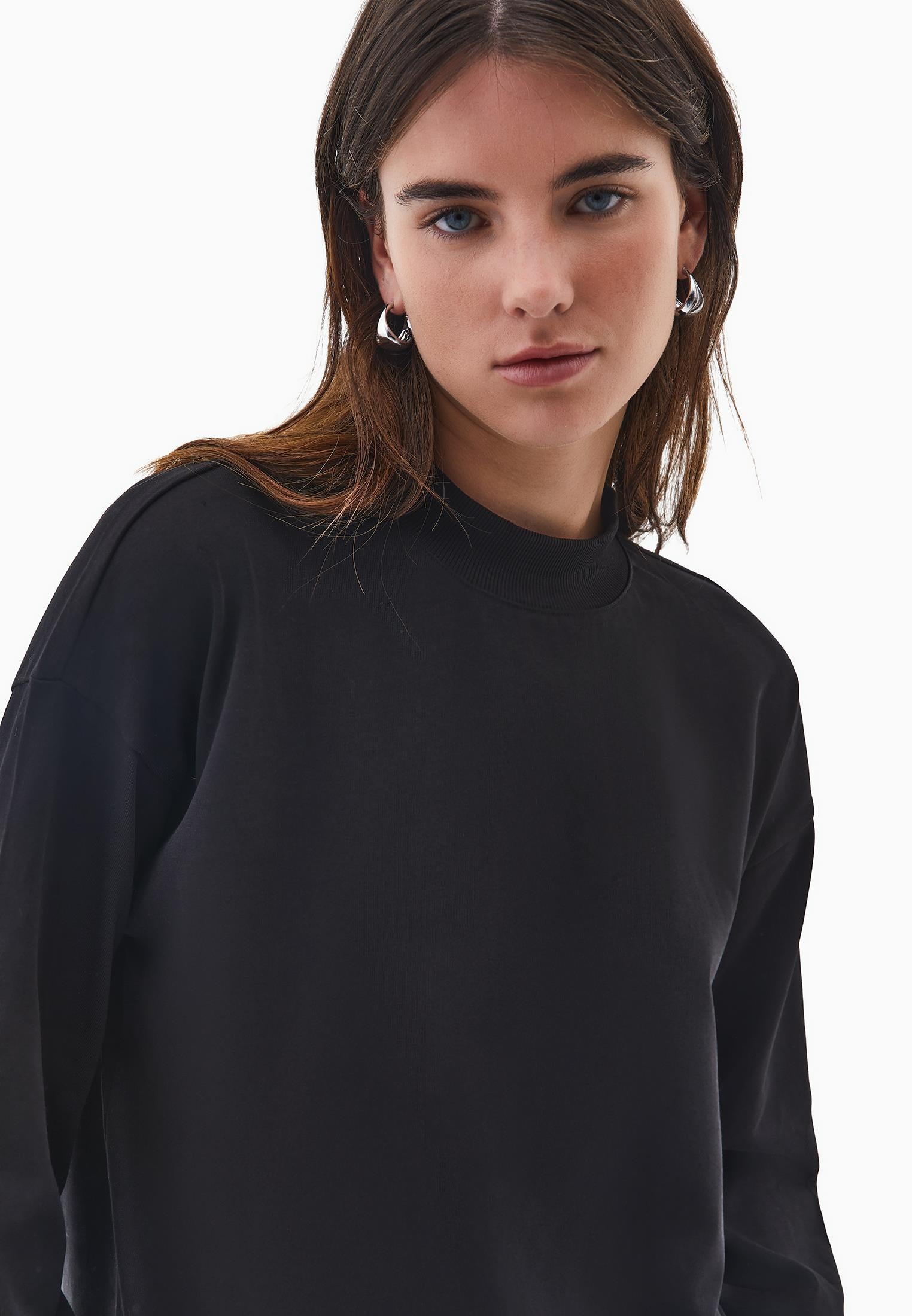 High Neck Oversize T-Shirt - BLACK