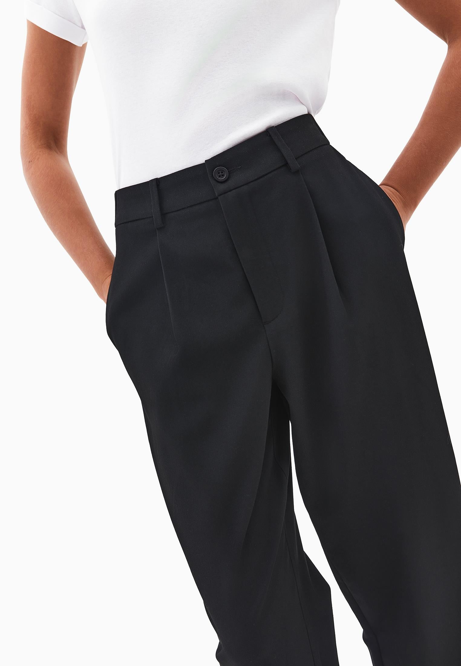 Balloon Form Long Carrot Pants - BLACK
