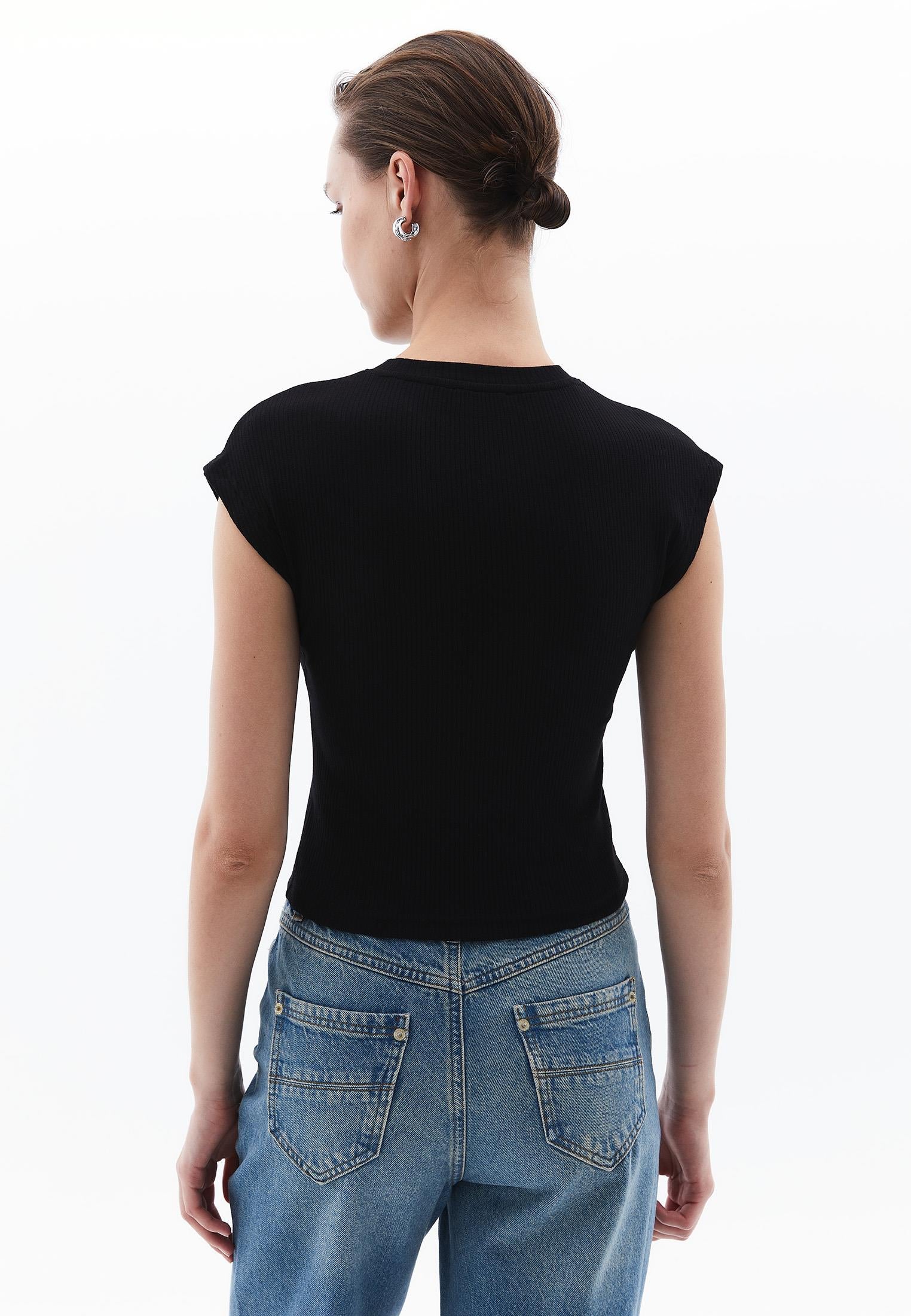 Crew Neck Short Sleeve T-Shirt - BLACK
