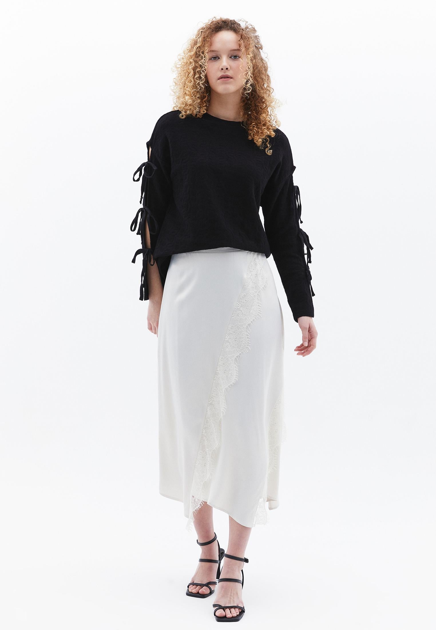 Crew Neck Long Sleeve Detailed Sweatshirt - BLACK