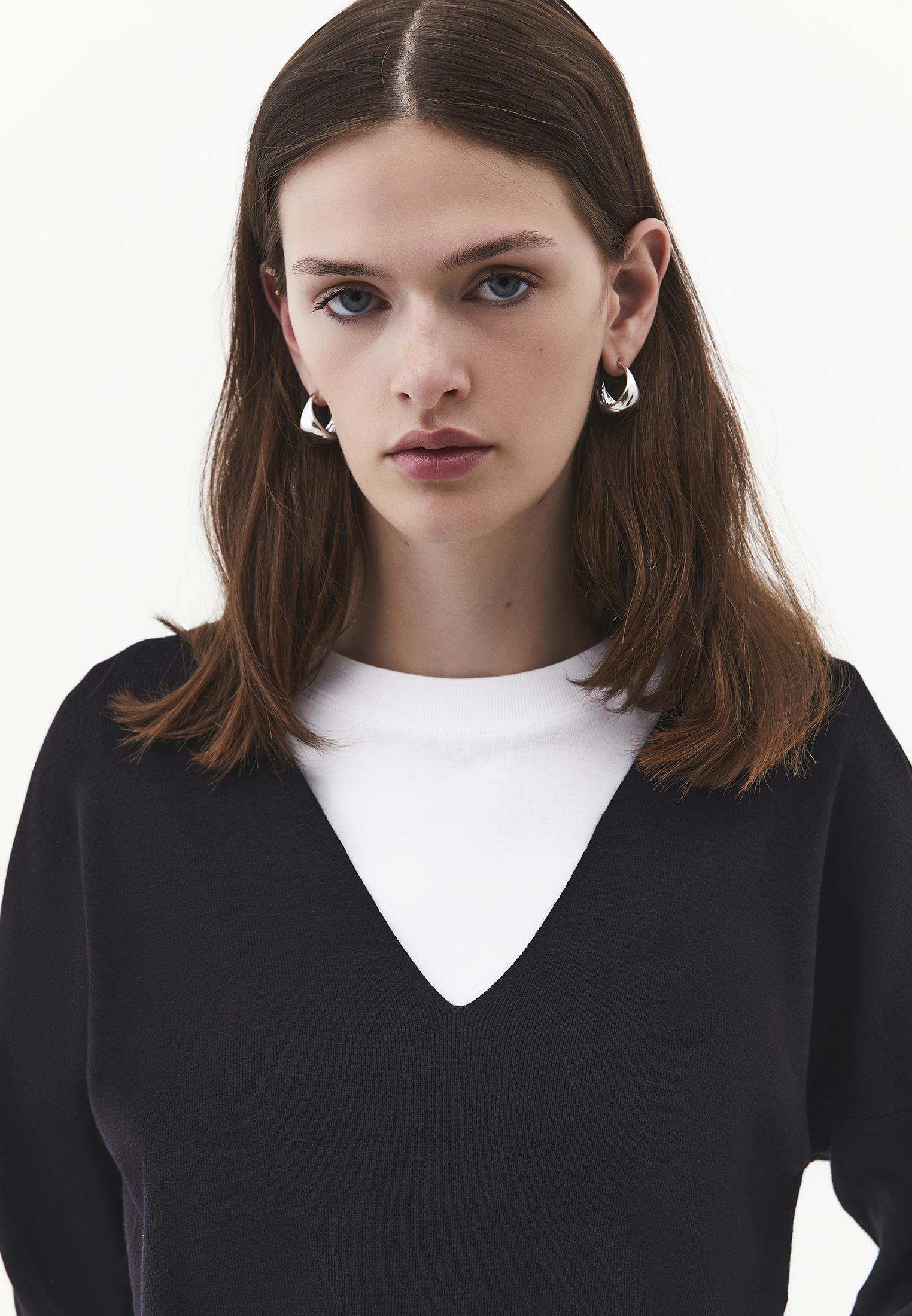 V Neck Long Sleeve Sweater - BLACK