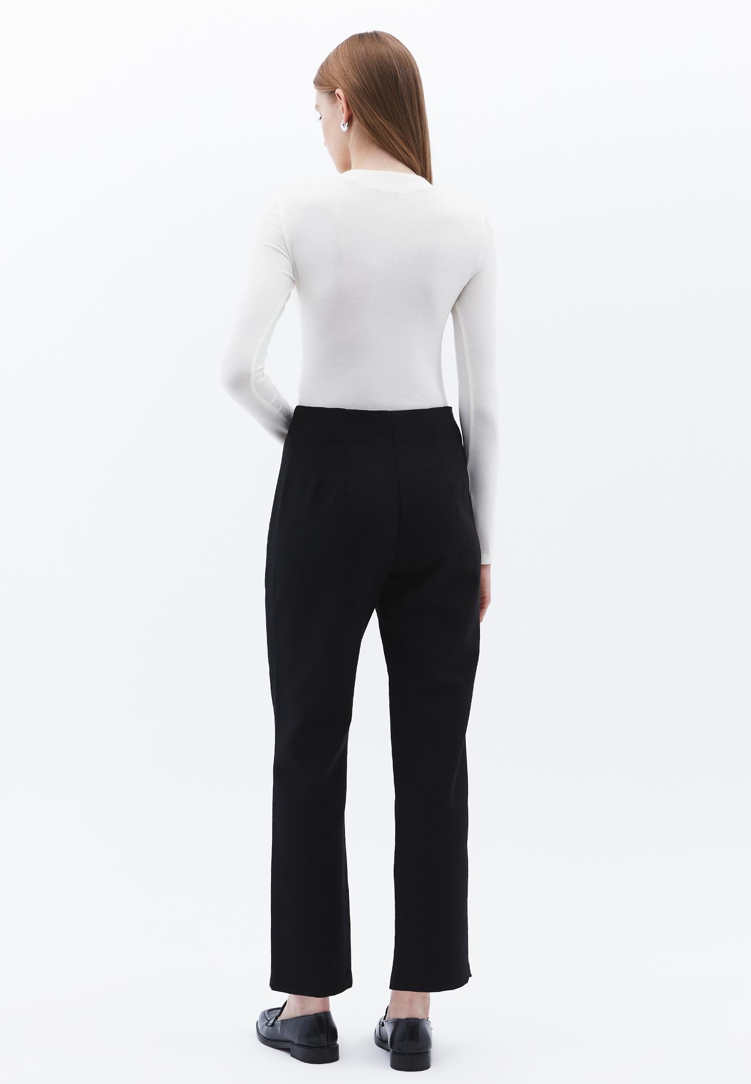 Ultra High Waist Carrot Pants - BLACK