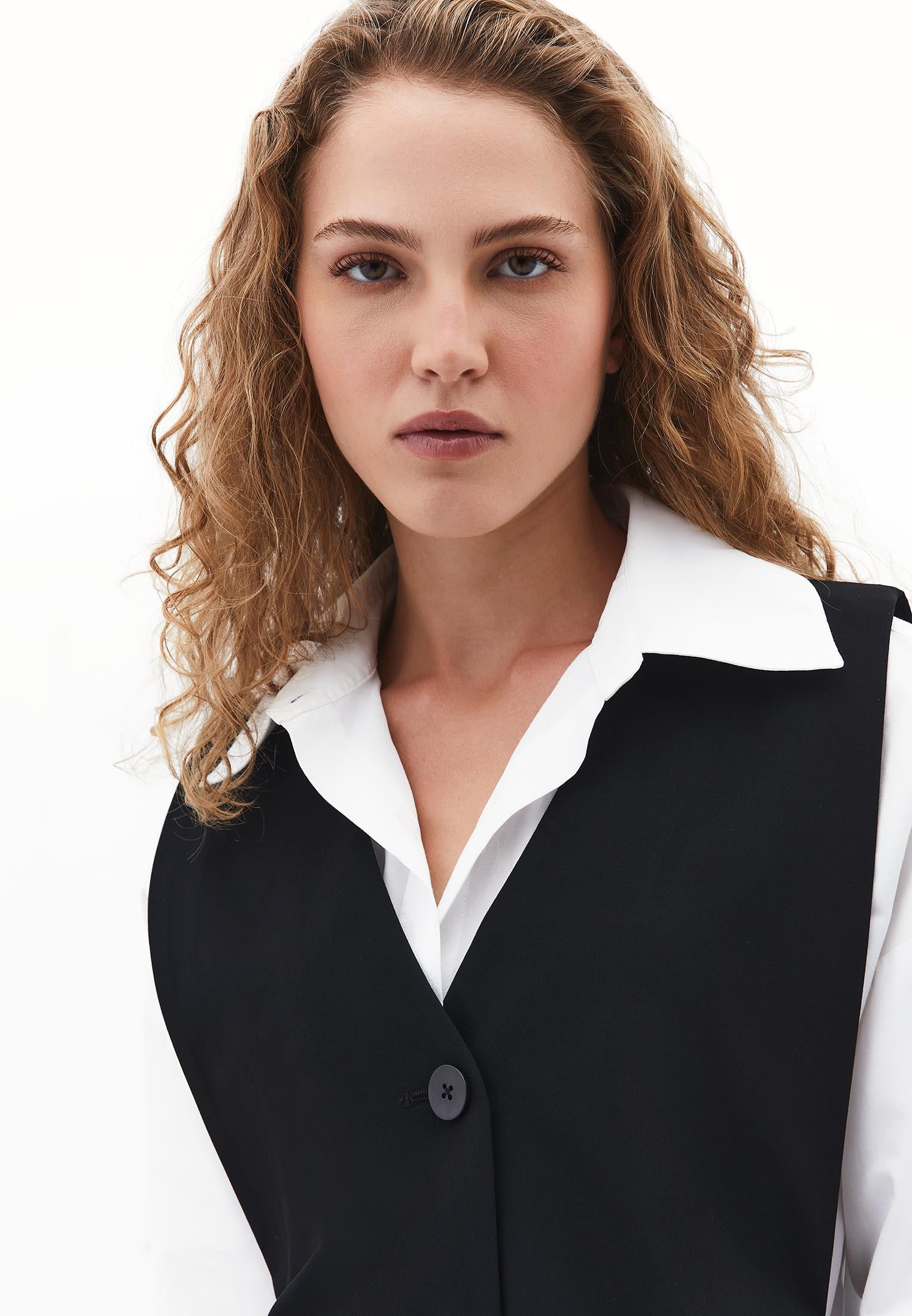 Vest With Buckle Detail V Neck - BLACK