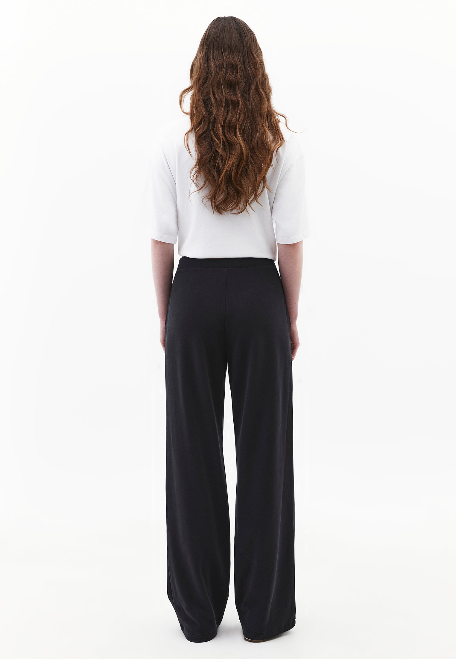 Straight Leg High Waist Sweatpant - BLACK
