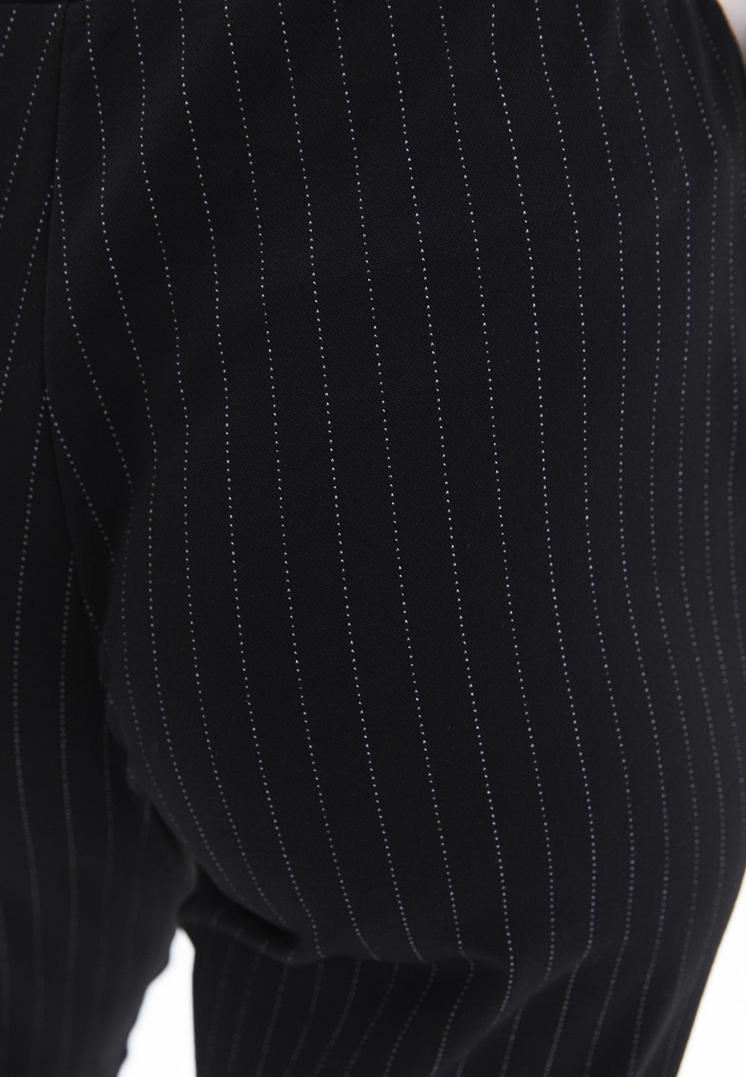 High Waist Carrot Pants - BLACK