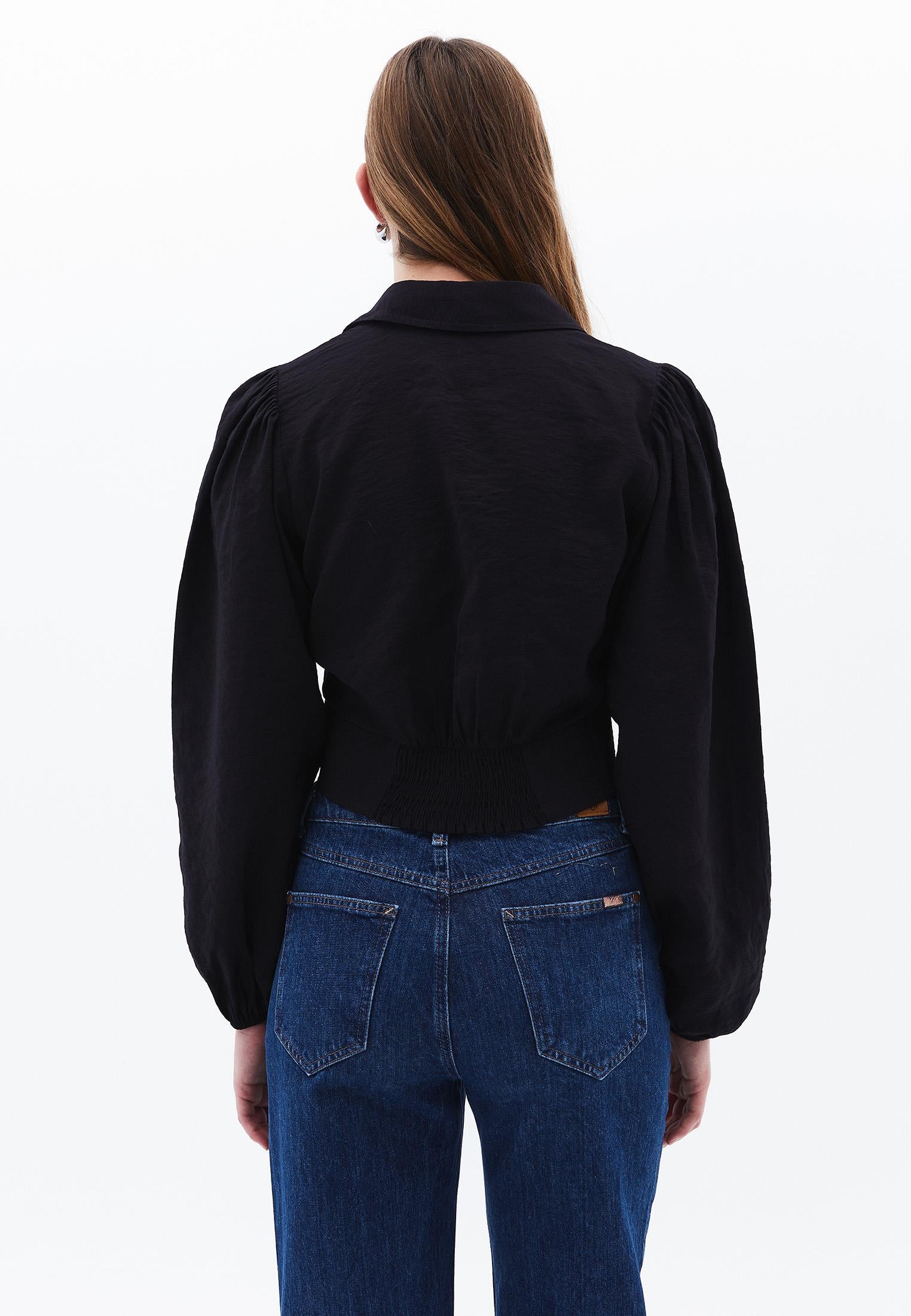 V Neck Cropped Blouse - BLACK