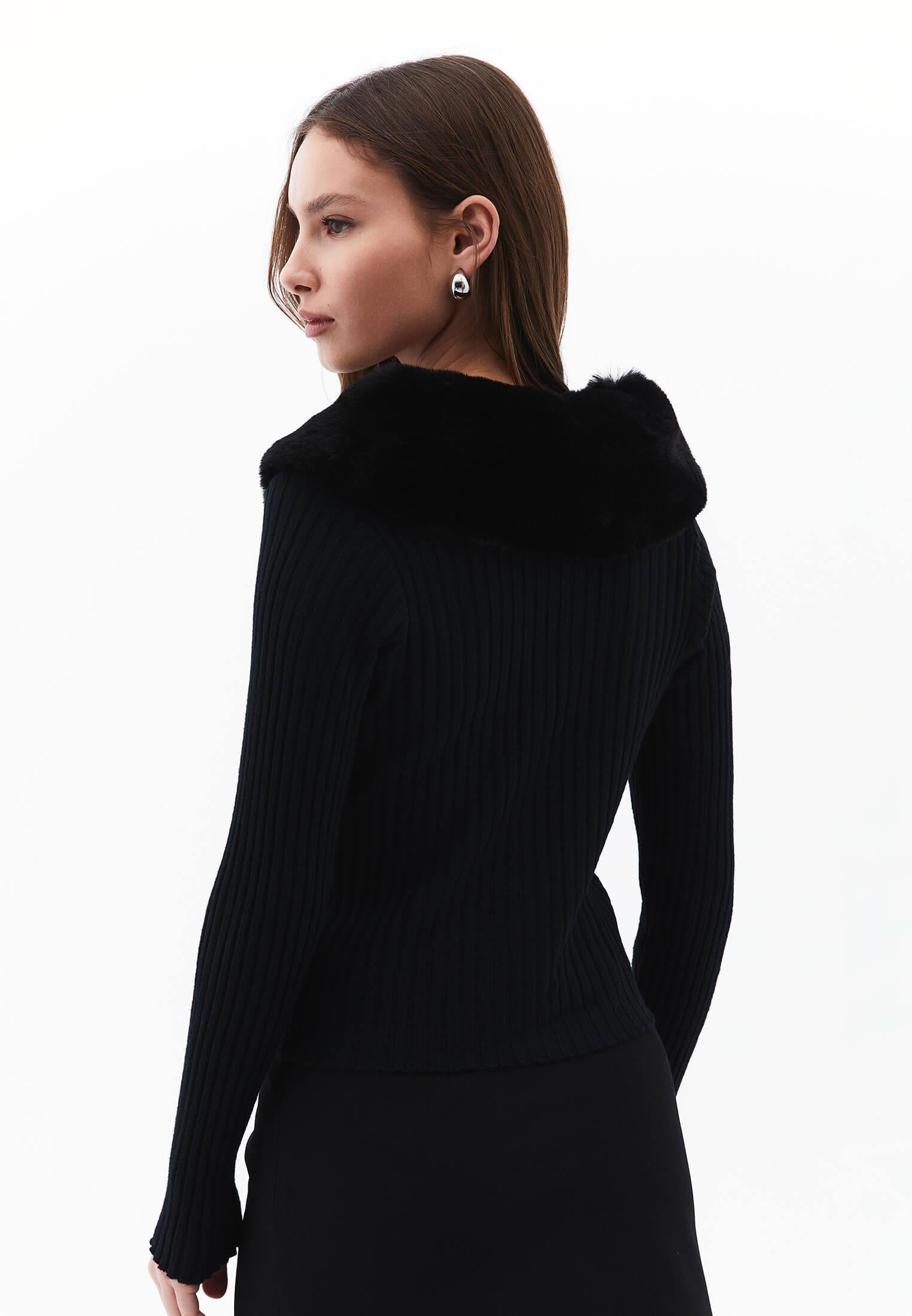 Wide Collar Standard Cardigan - BLACK