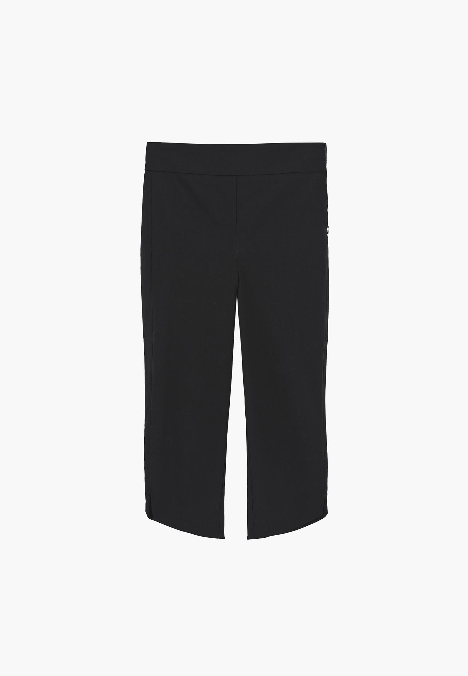 Normal Waist Slim Leg Capri Shorts - BLACK