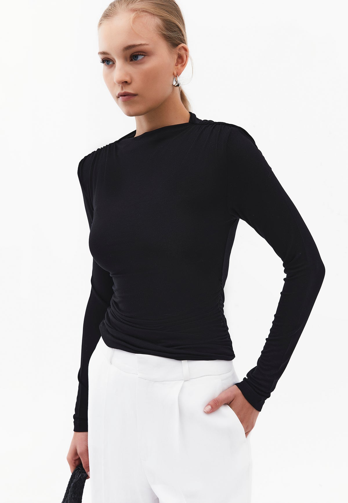 Sleeveless High Neck Ruched T-Shirt - BLACK