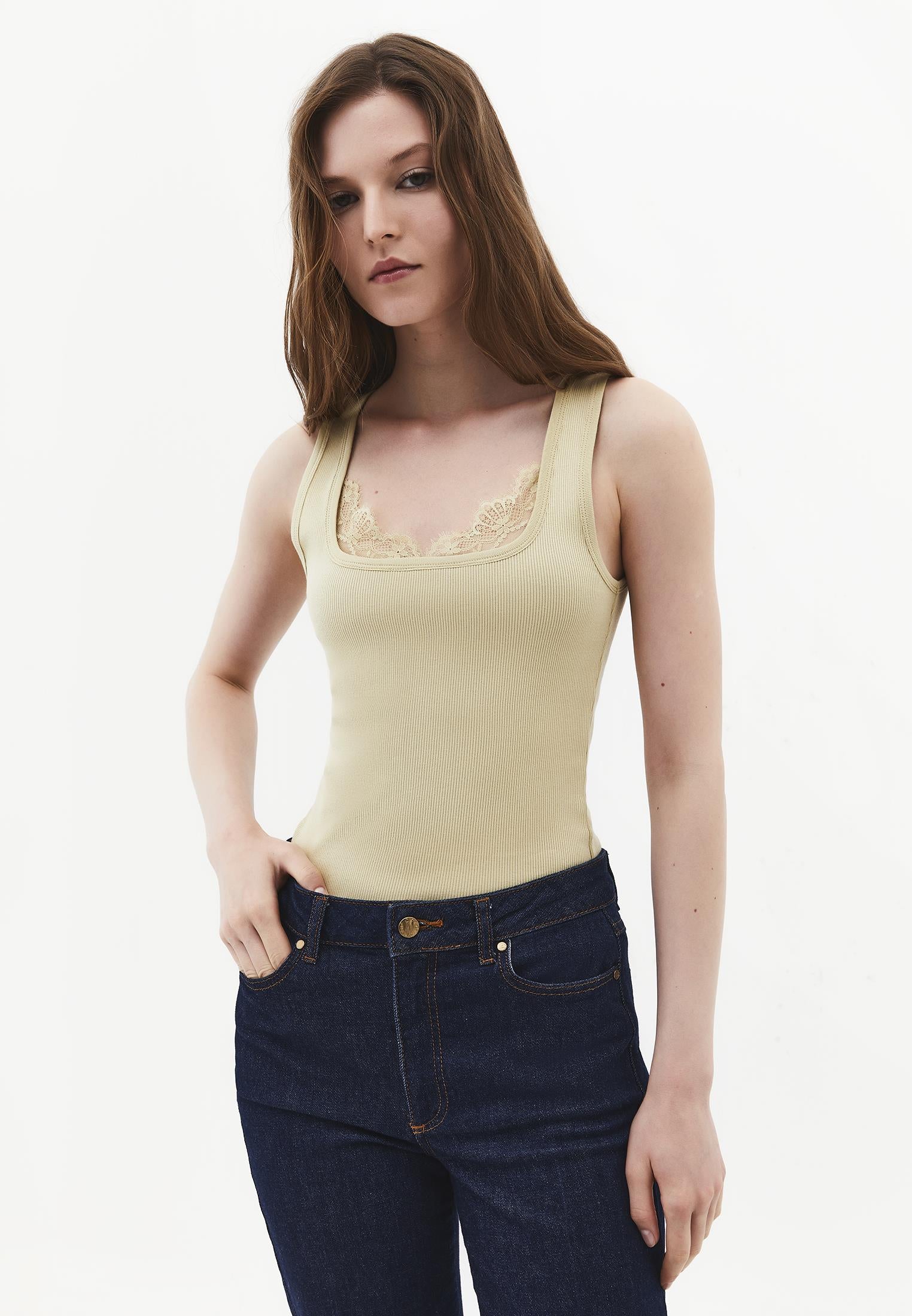 Sleeveless Bodycon Tank Top with Square Neckline - BOG