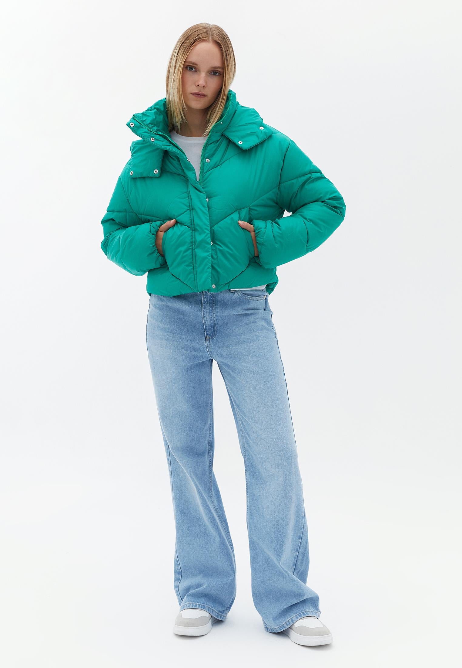 Loose Jacket With High Collar And Pocket Details - BRIGHT GREEN