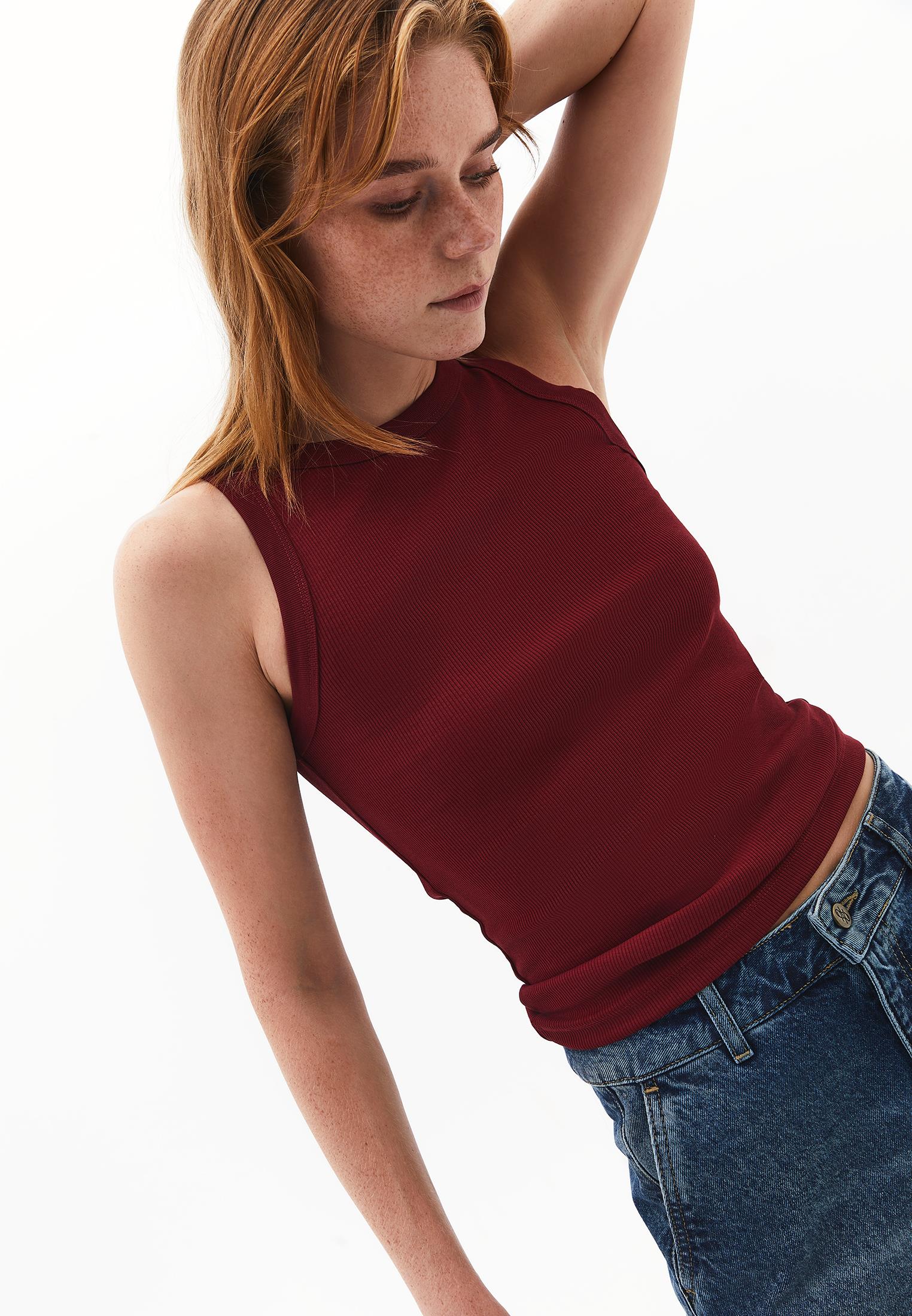 Crew Neck Tank Top - CABERNET