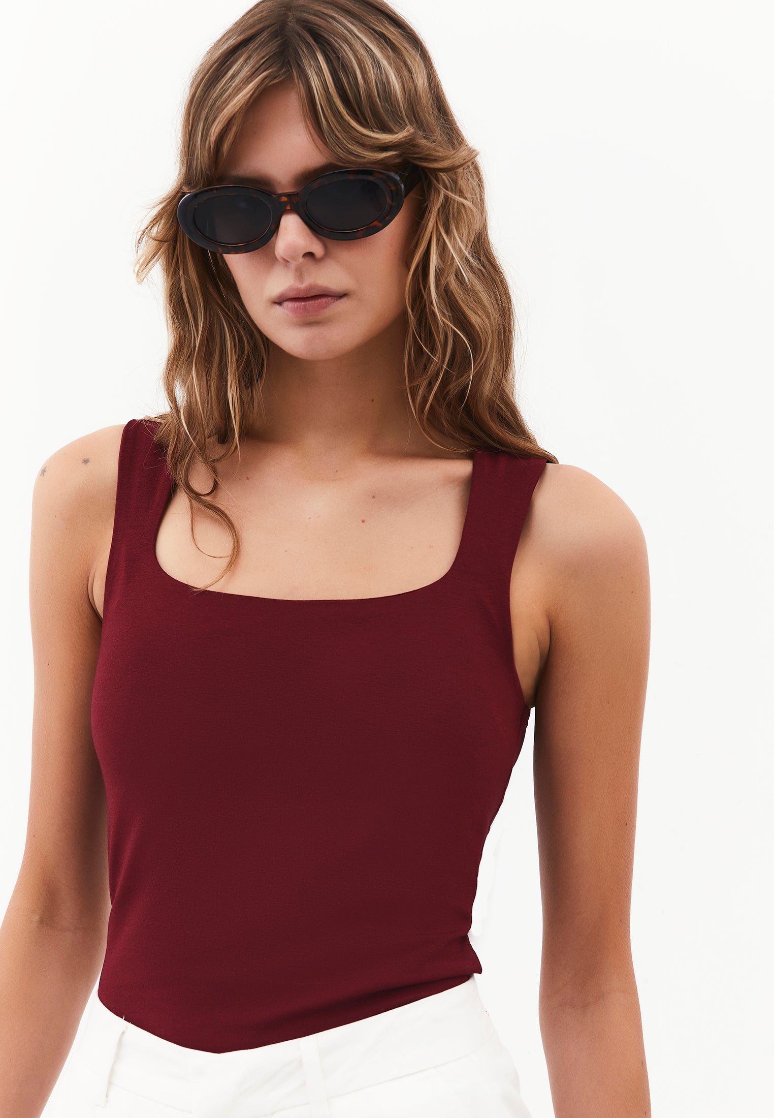 Square Neck Bodycon Standard Tank Top - CABERNET