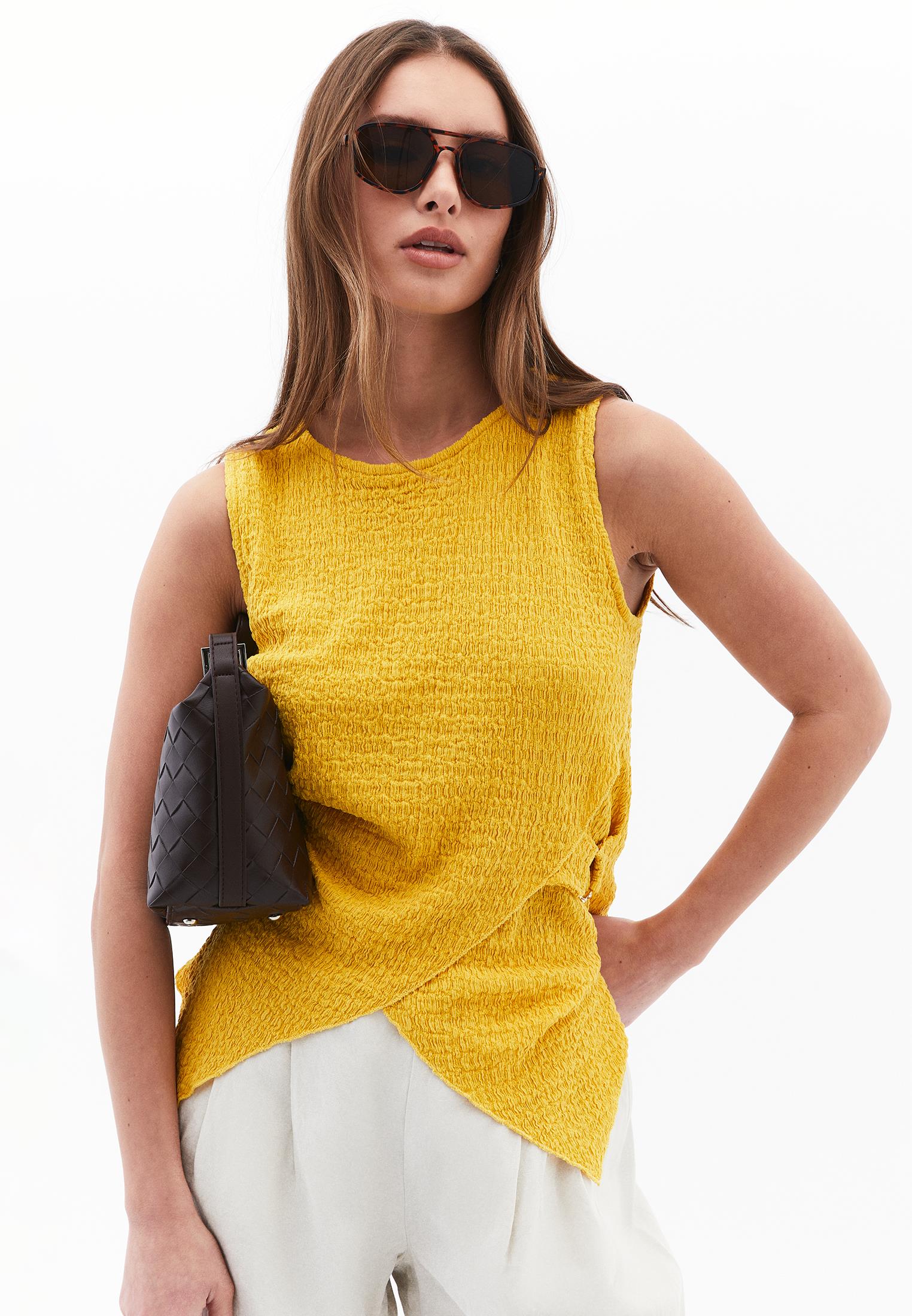Sleeveless Crew Neck Blouse - CALENDULA