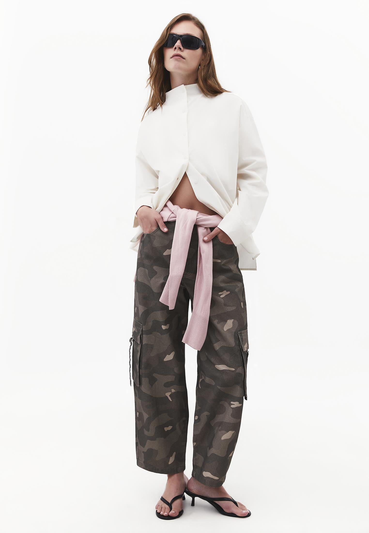 Camouflage Patterned Barrel Leg Cargo Pants - CAMO COMB
