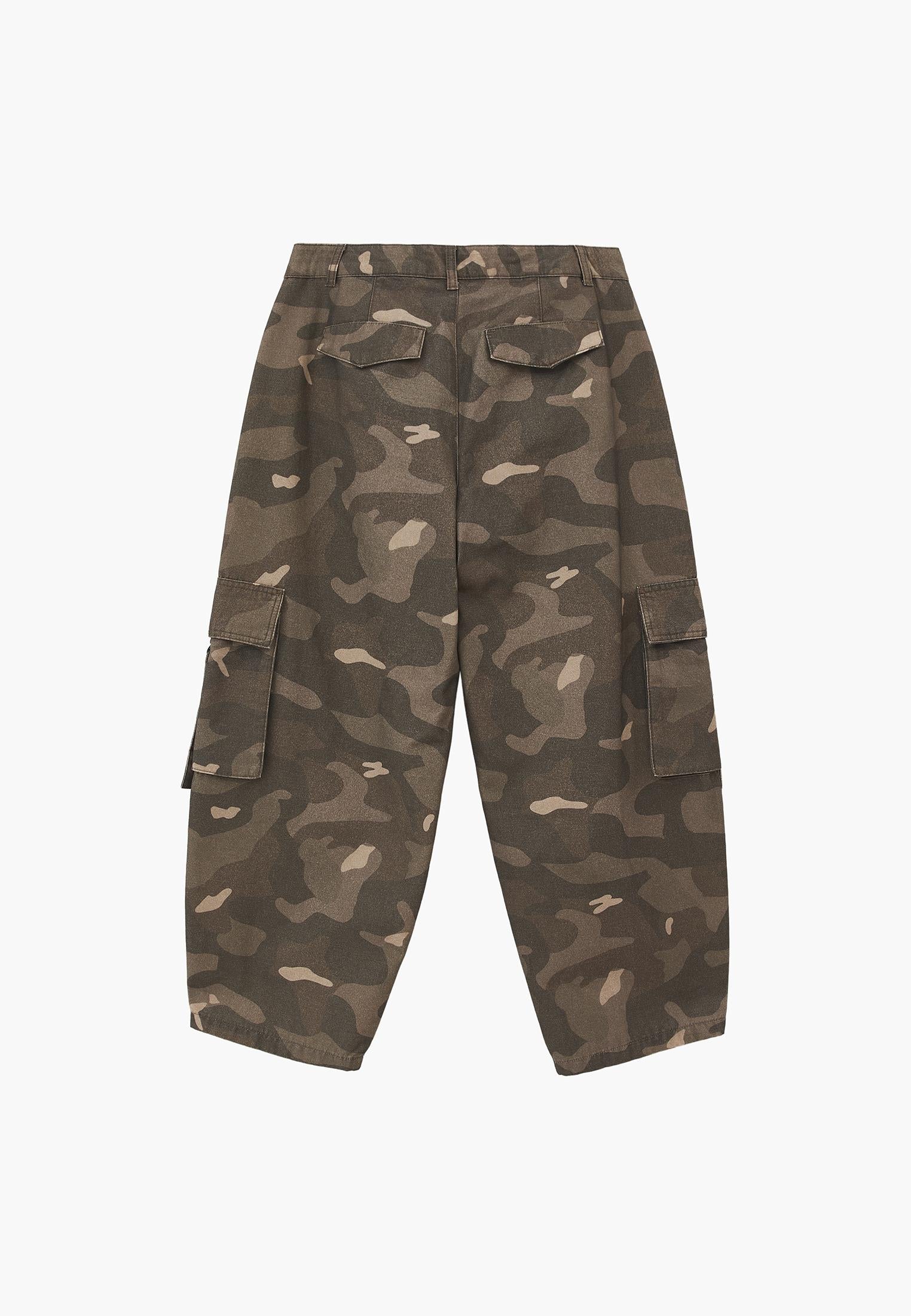 Camouflage Patterned Barrel Leg Cargo Pants - CAMO COMB