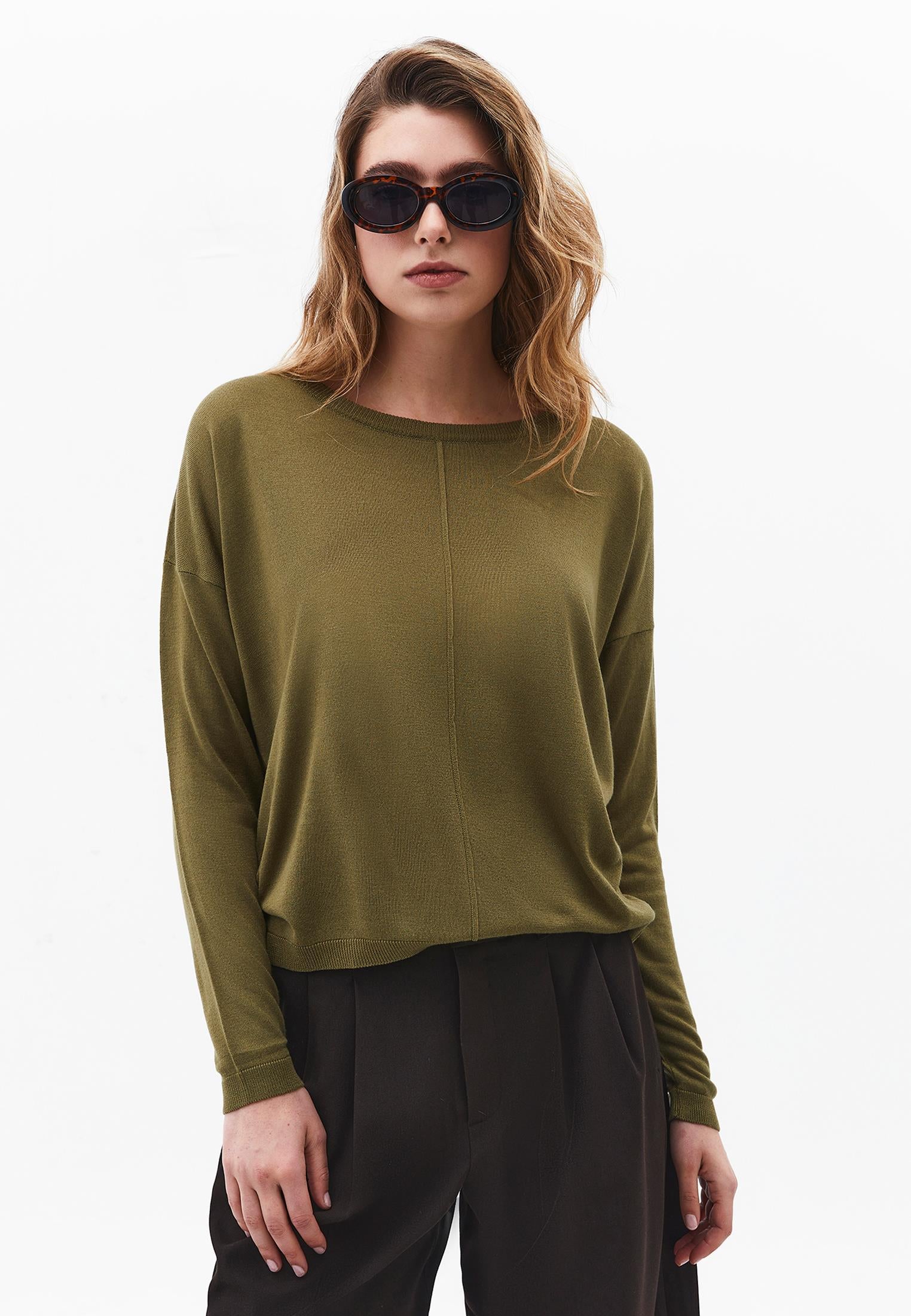 Viscose Boat Neck Sweater - CAPULET OLIVE