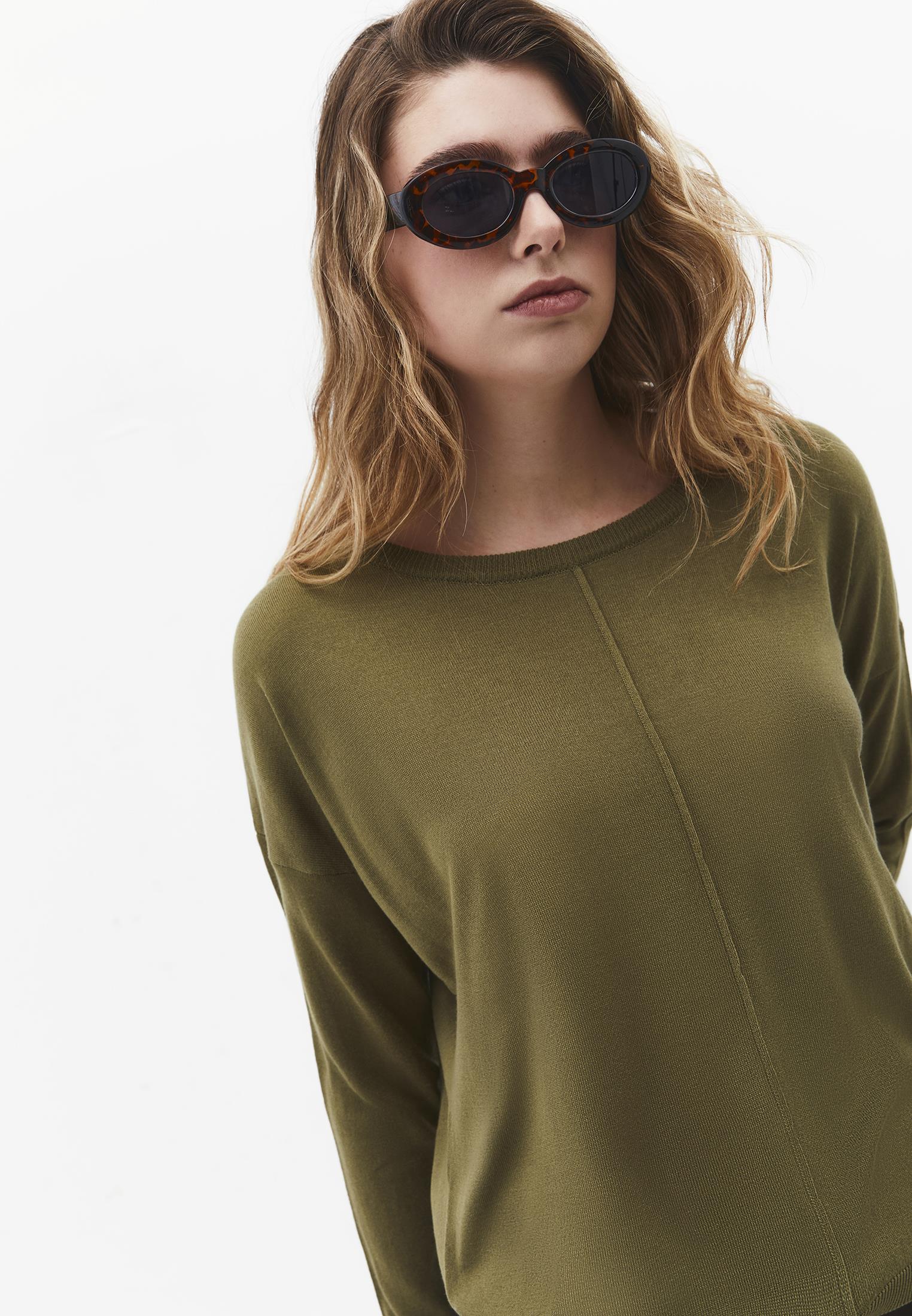 Viscose Boat Neck Sweater - CAPULET OLIVE