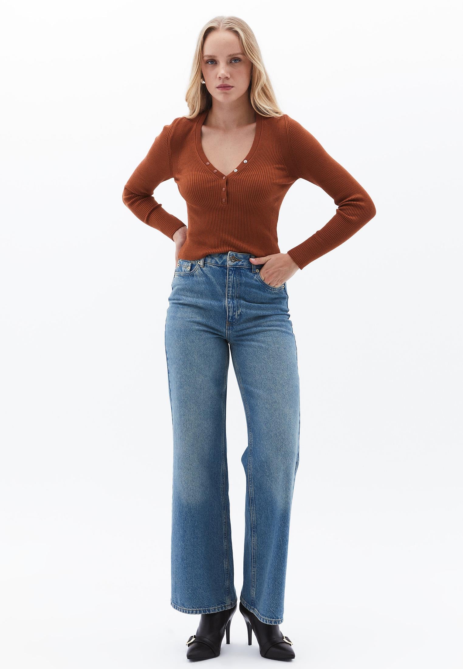 V Neck Long Sleeve Sweater - CARAMEL CAFE