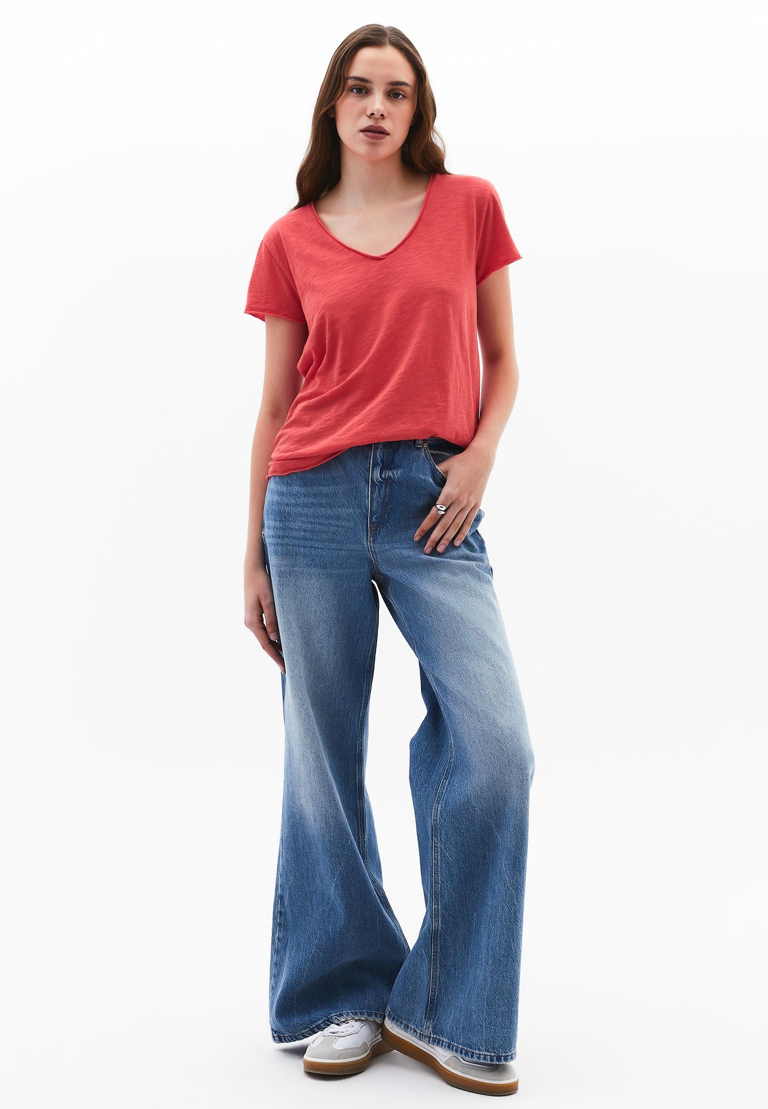 V Neck T-Shirt - CAYENNE