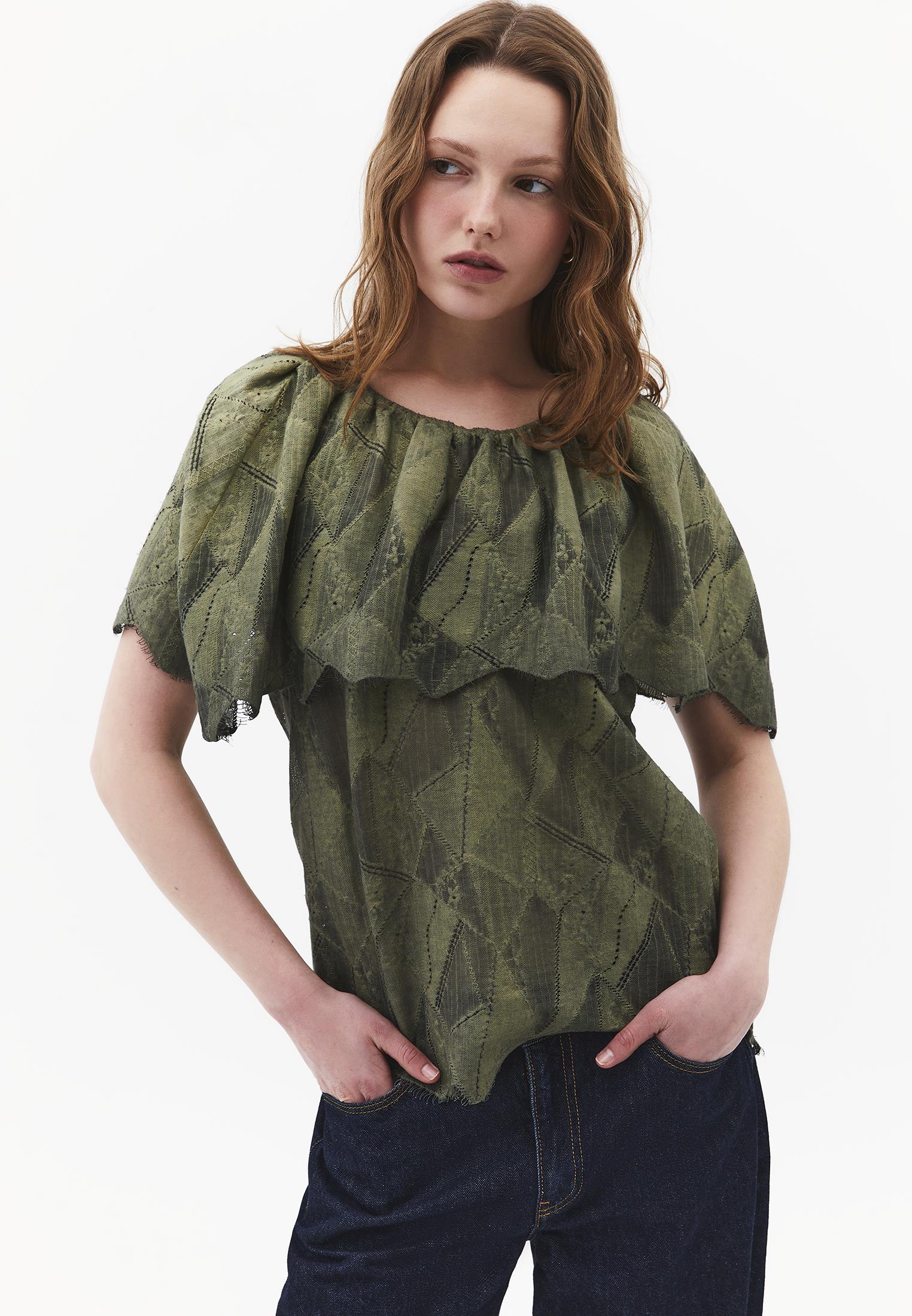 Sleeveless Blouse With Boat Neck And Embroidery - CEDAR