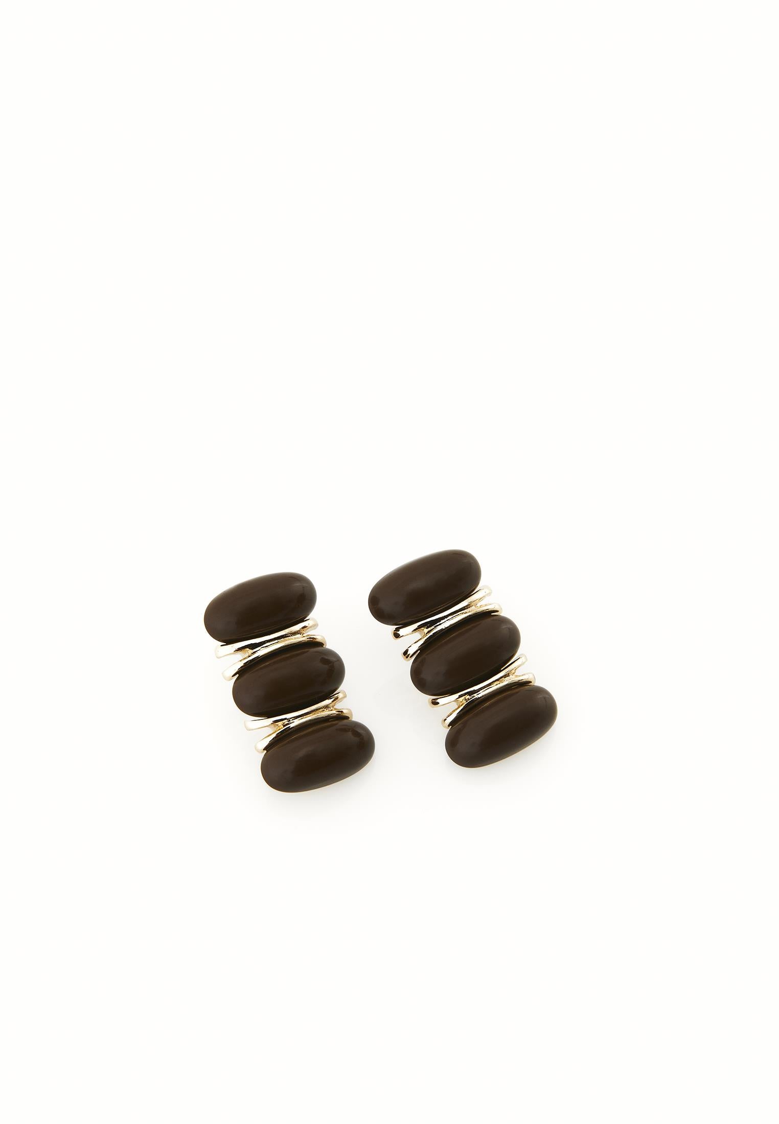 Minimal Earring Model - CHICORY COFFEE