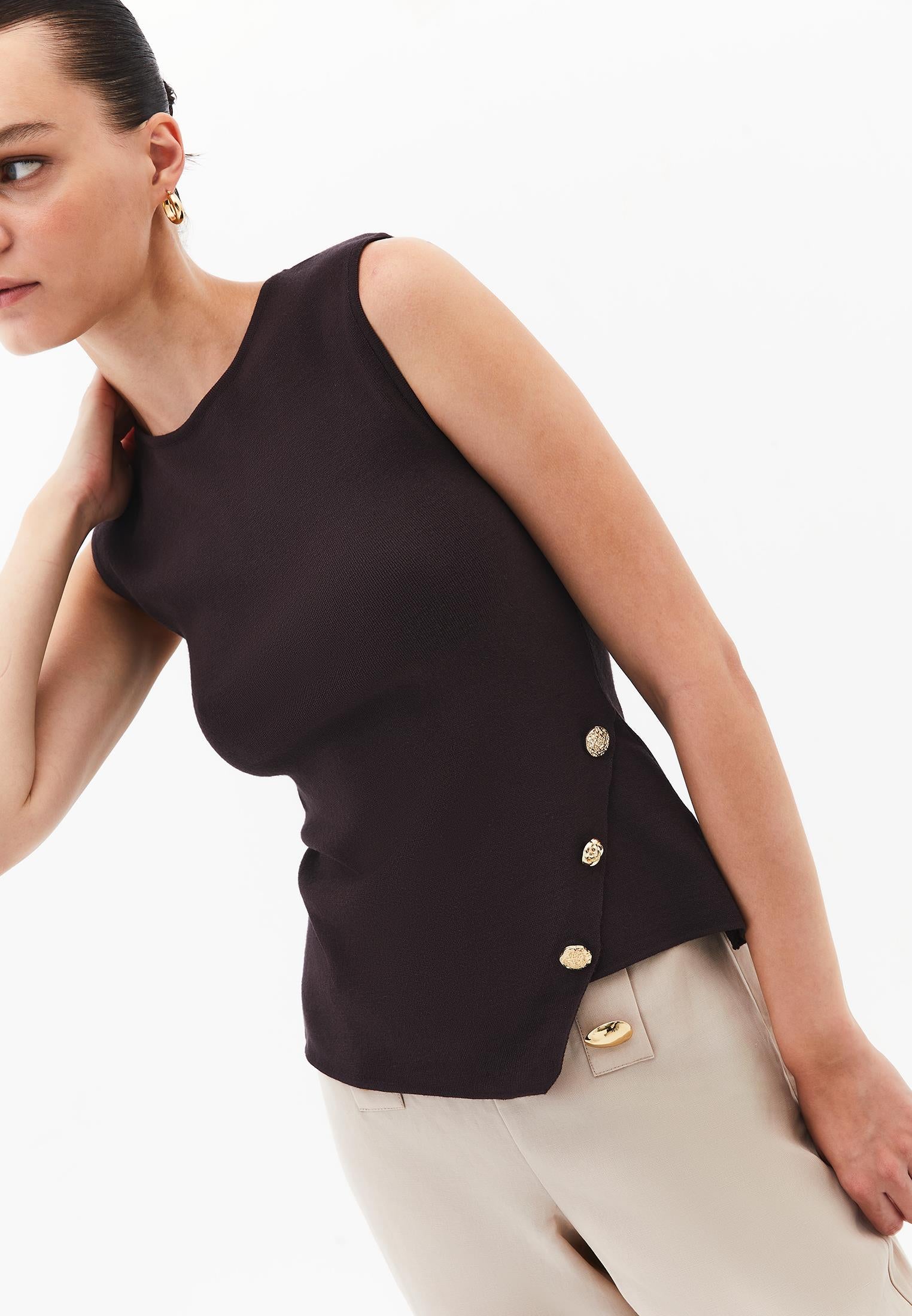Sleeveless Tank Top With Button Details And Crew Neck - CHOCOLATE TORTE