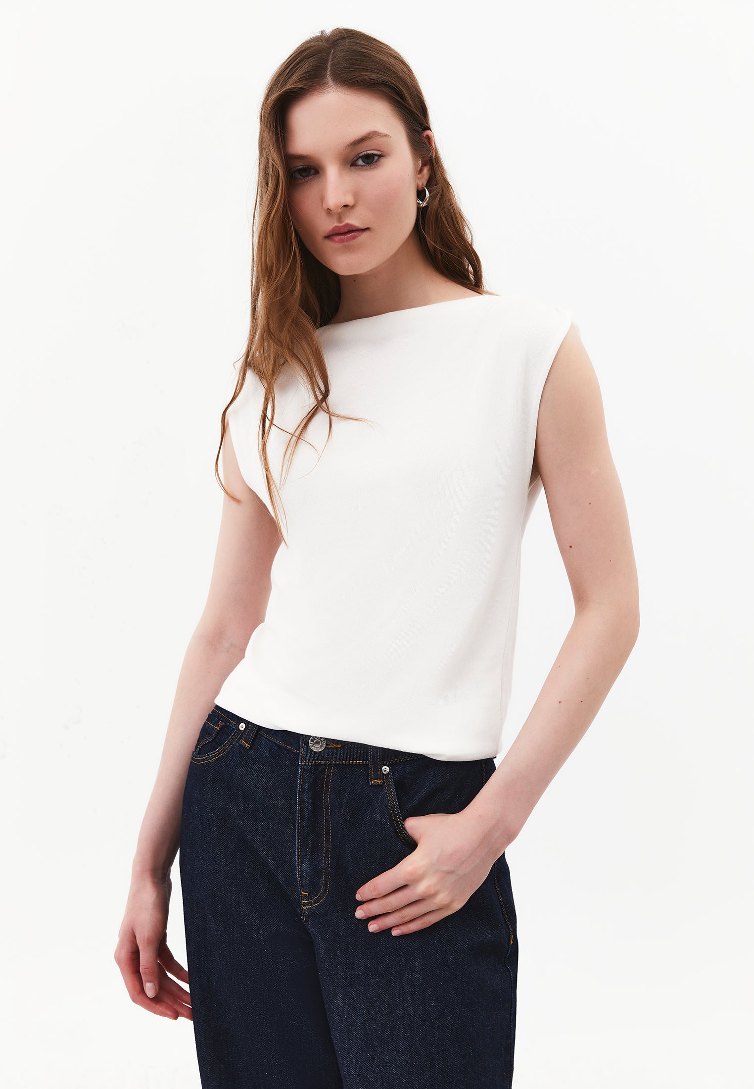 Boat Neck Sleeveless Ruched Tank Top - CLOUD DANCER