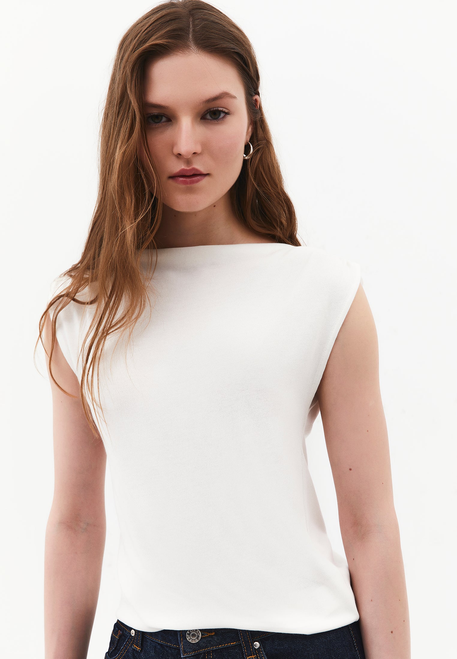 Boat Neck Sleeveless Ruched Tank Top - CLOUD DANCER