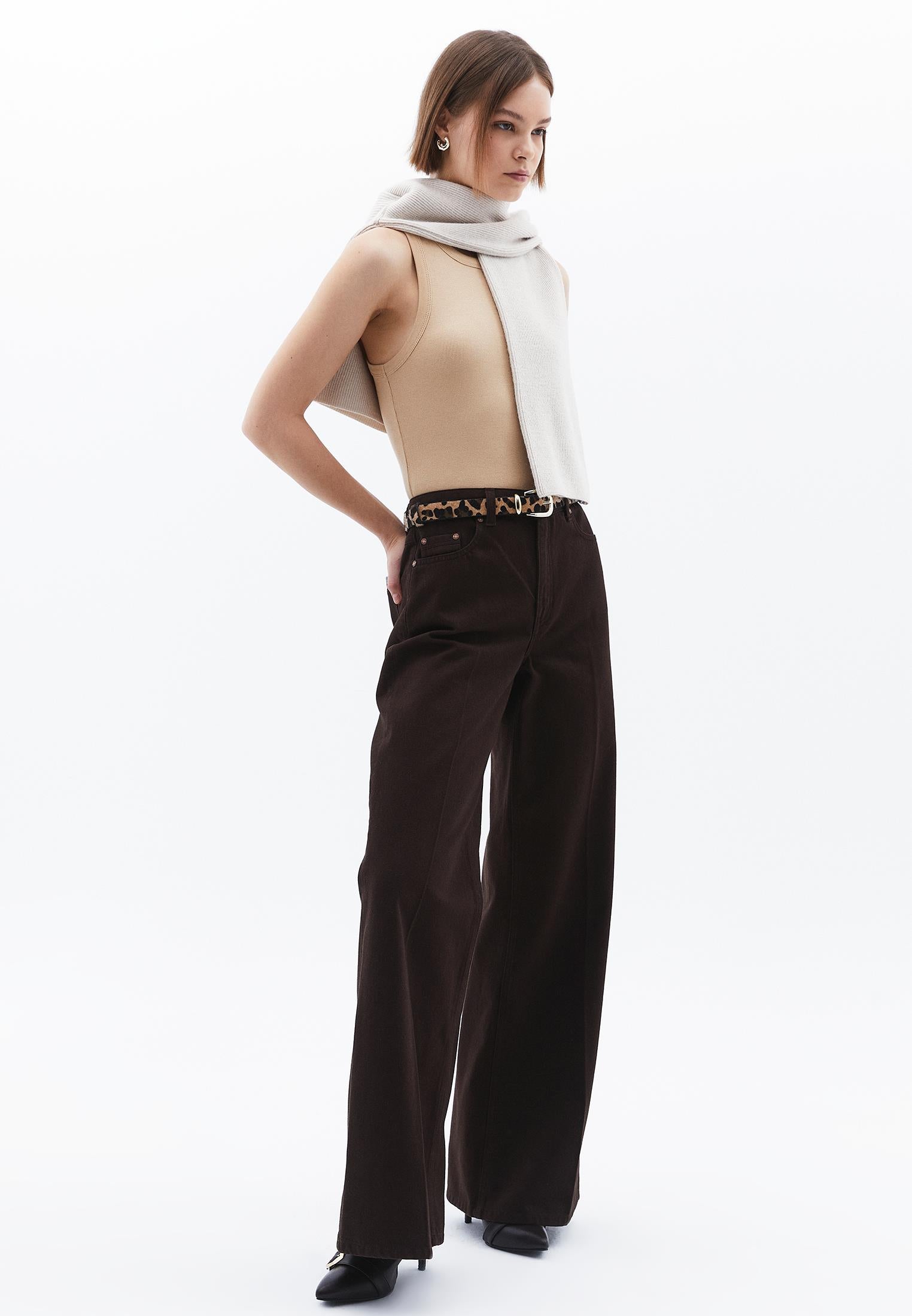 Crew Neck Bodycon Tank Top - CURDS WHEY