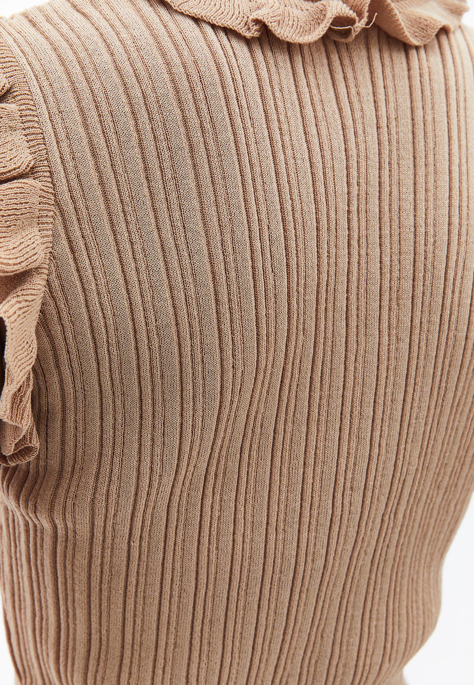 Vest With Ruffle Detailed V Neck - CURDS WHEY