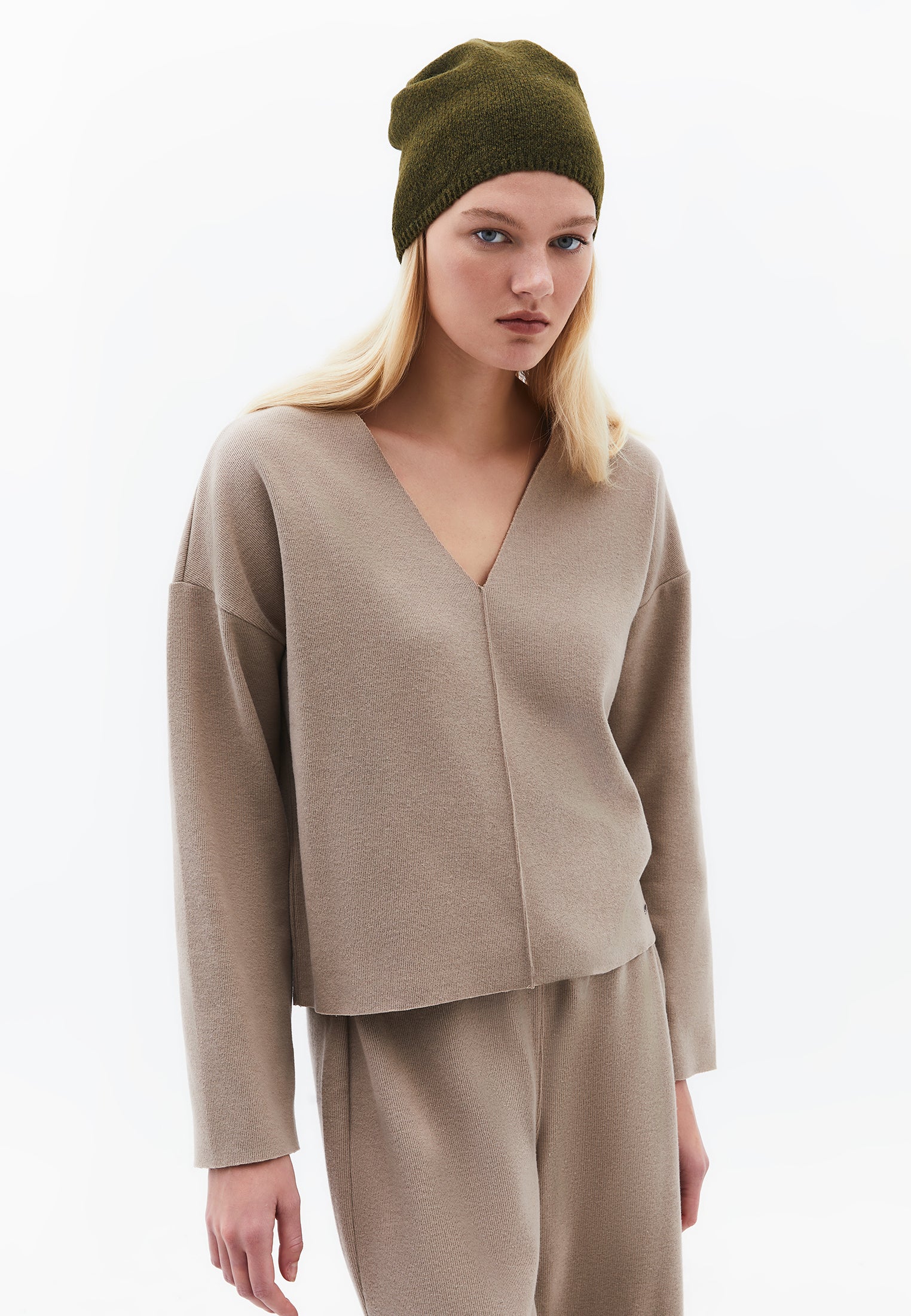 Loose V-Neck Sweater - DESERT TAUPE