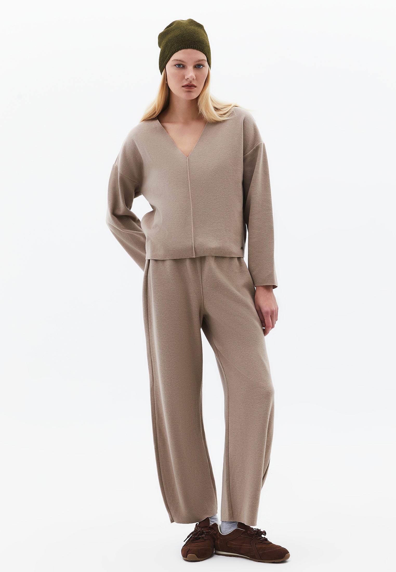 Loose V-Neck Sweater - DESERT TAUPE