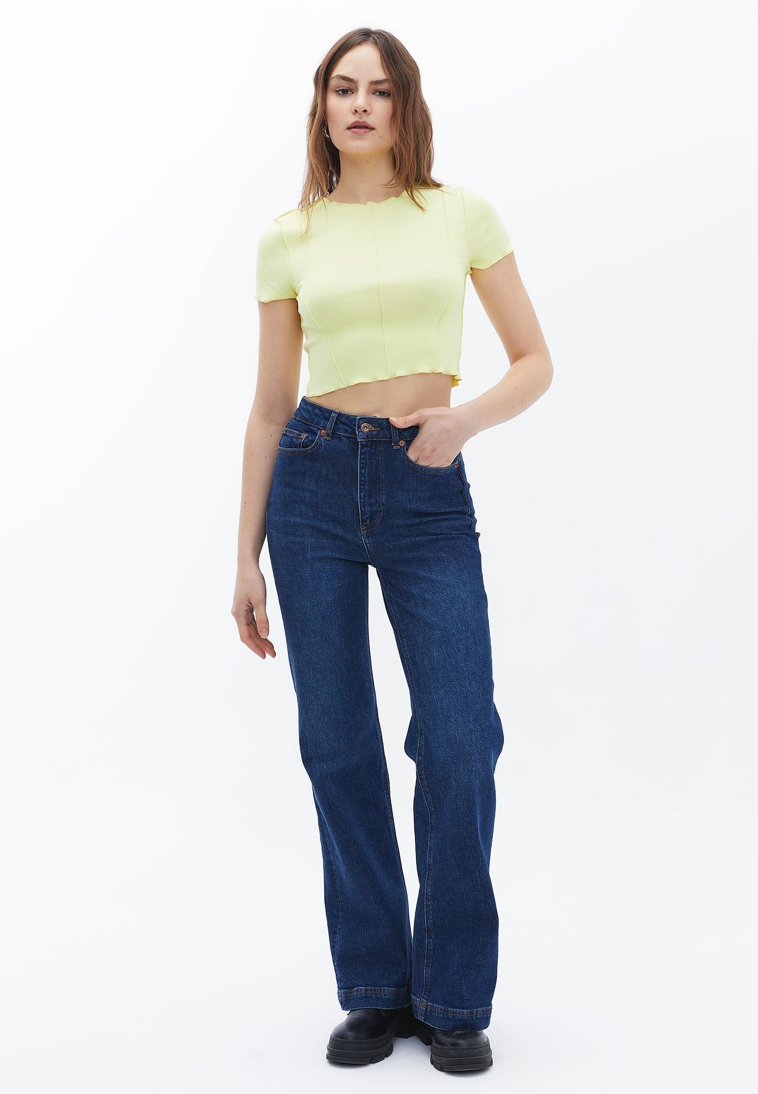 Closed Form Cropped Short Sleeve Crew Neck T-Shirt - ELFIN YELLOW