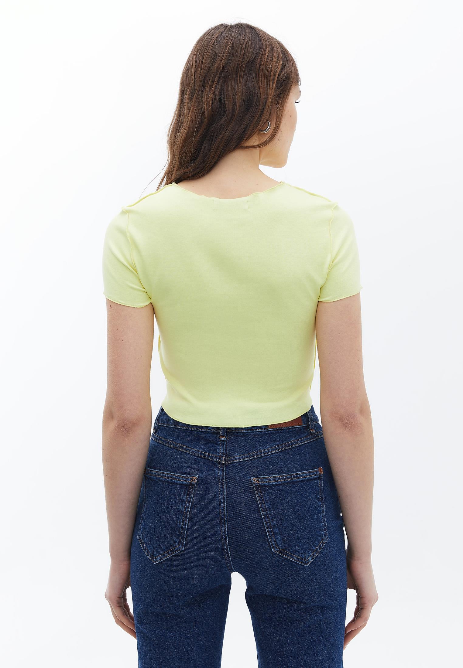Closed Form Cropped Short Sleeve Crew Neck T-Shirt - ELFIN YELLOW