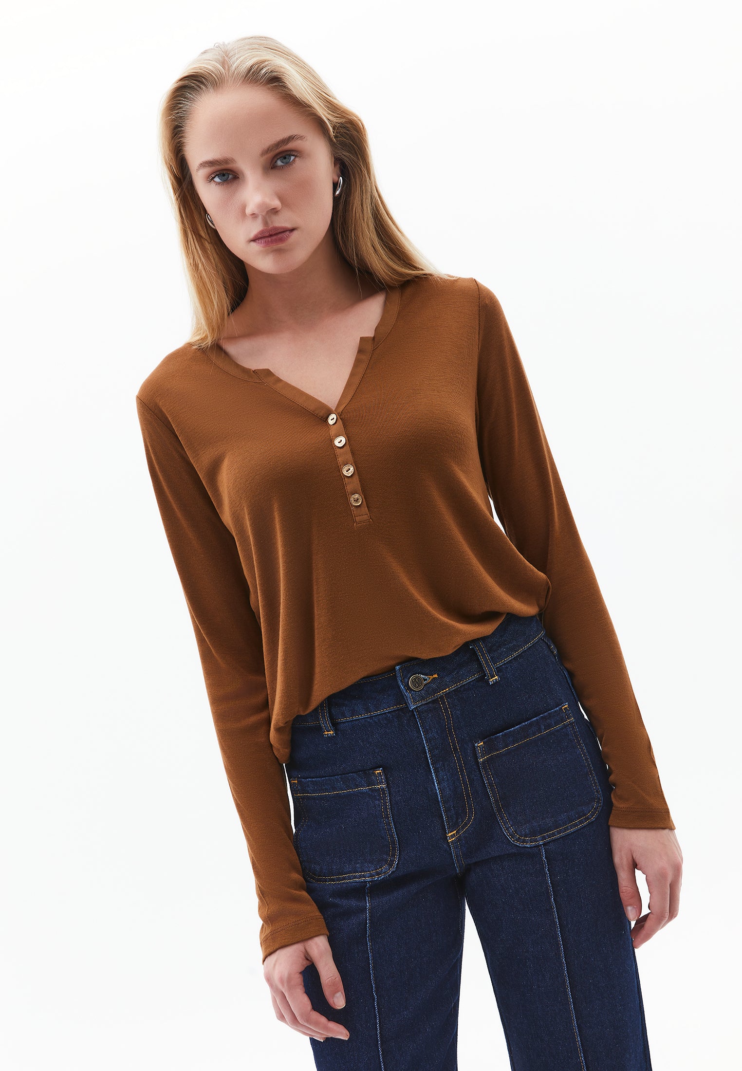Polo Collar Buttoned T-Shirt - EMPERADOR