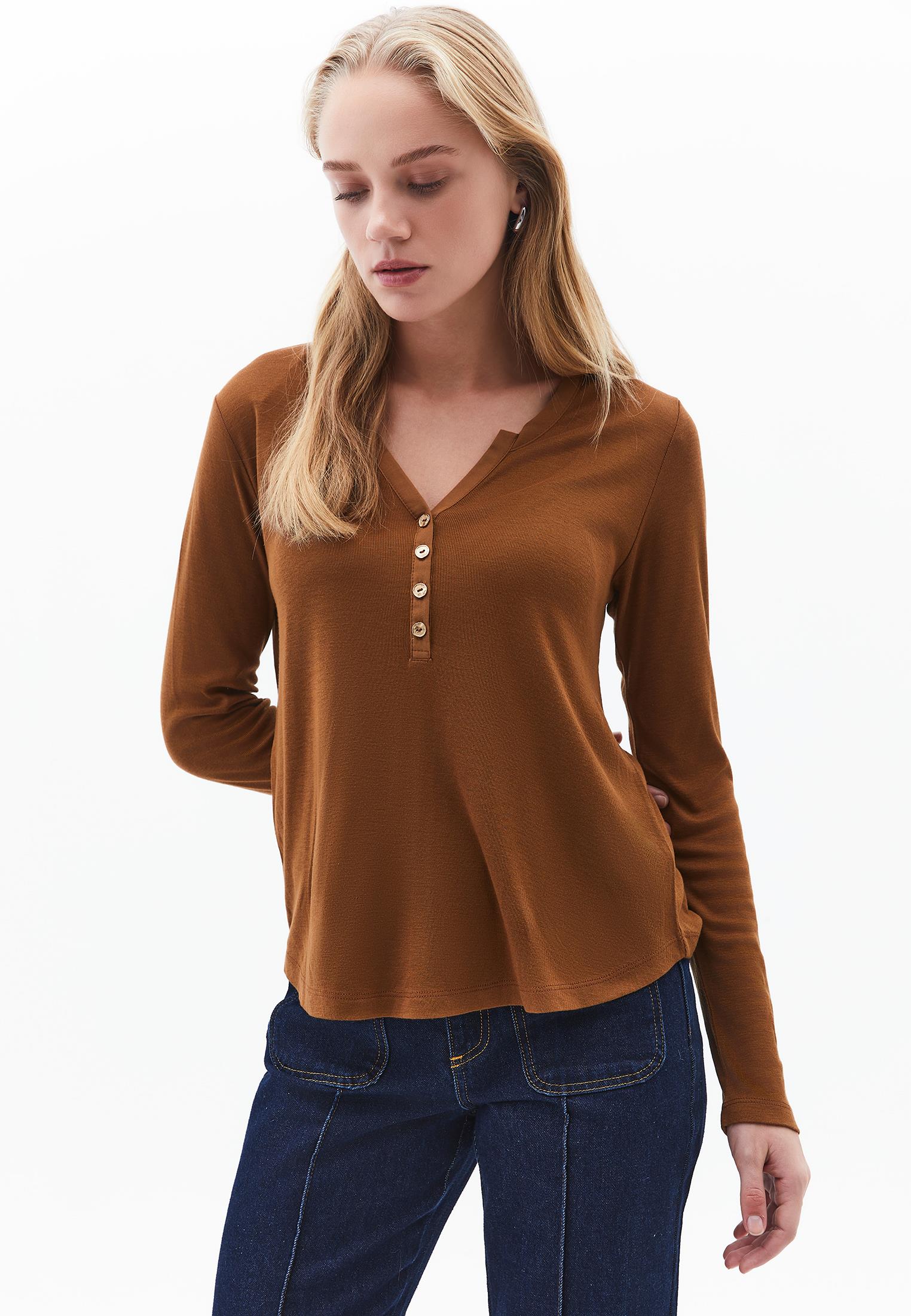 Polo Collar Buttoned T-Shirt - EMPERADOR