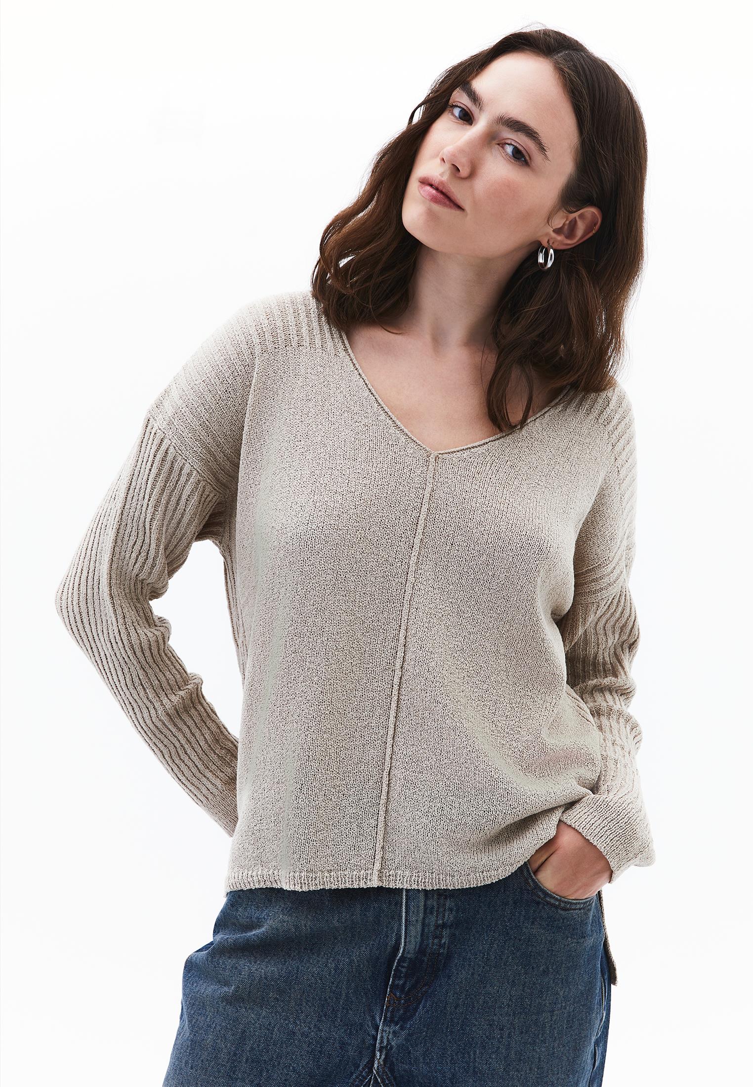 V Neck Standard Sweater - FEATHER GRAY