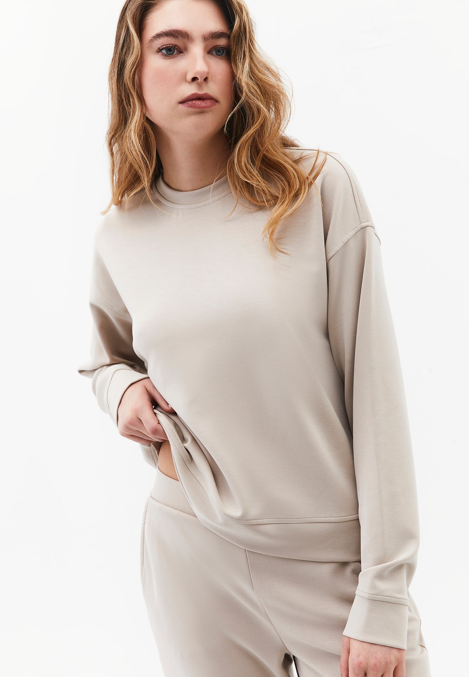 Crew Neck Long Sleeve Sweatshirt - FEATHER GRAY