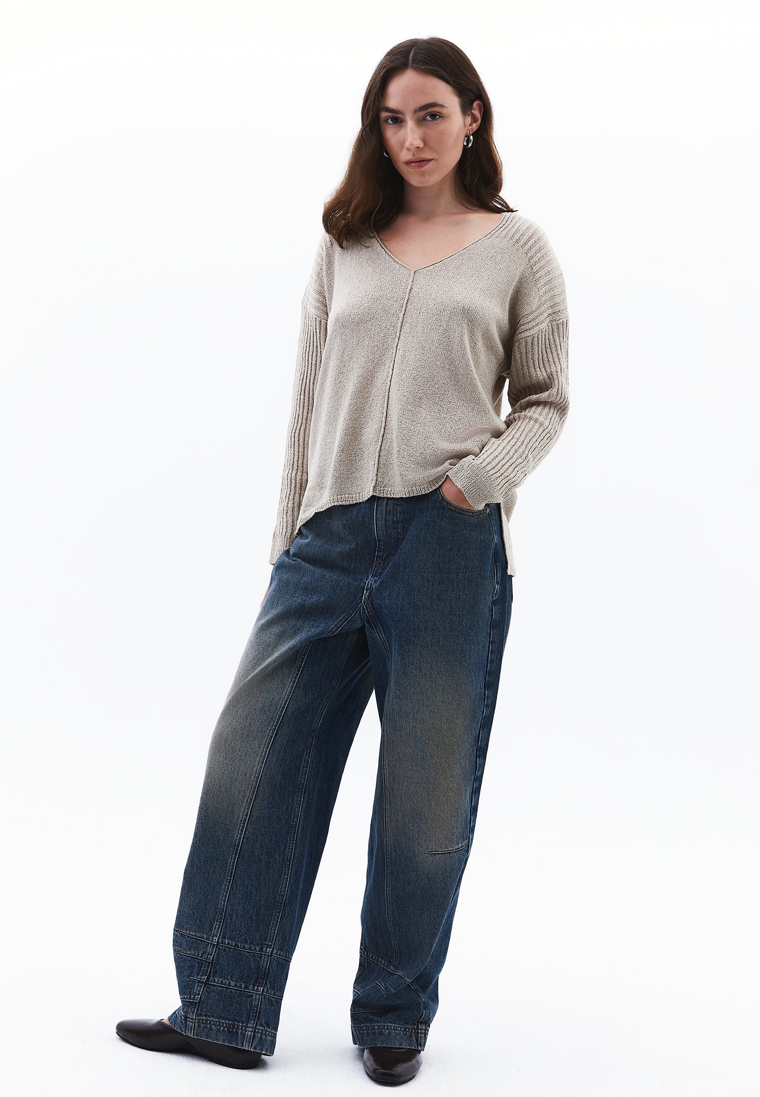 V Neck Standard Sweater - FEATHER GRAY