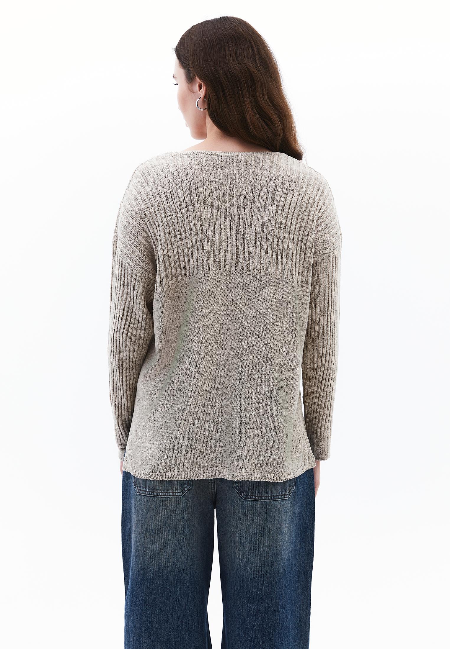 V Neck Standard Sweater - FEATHER GRAY