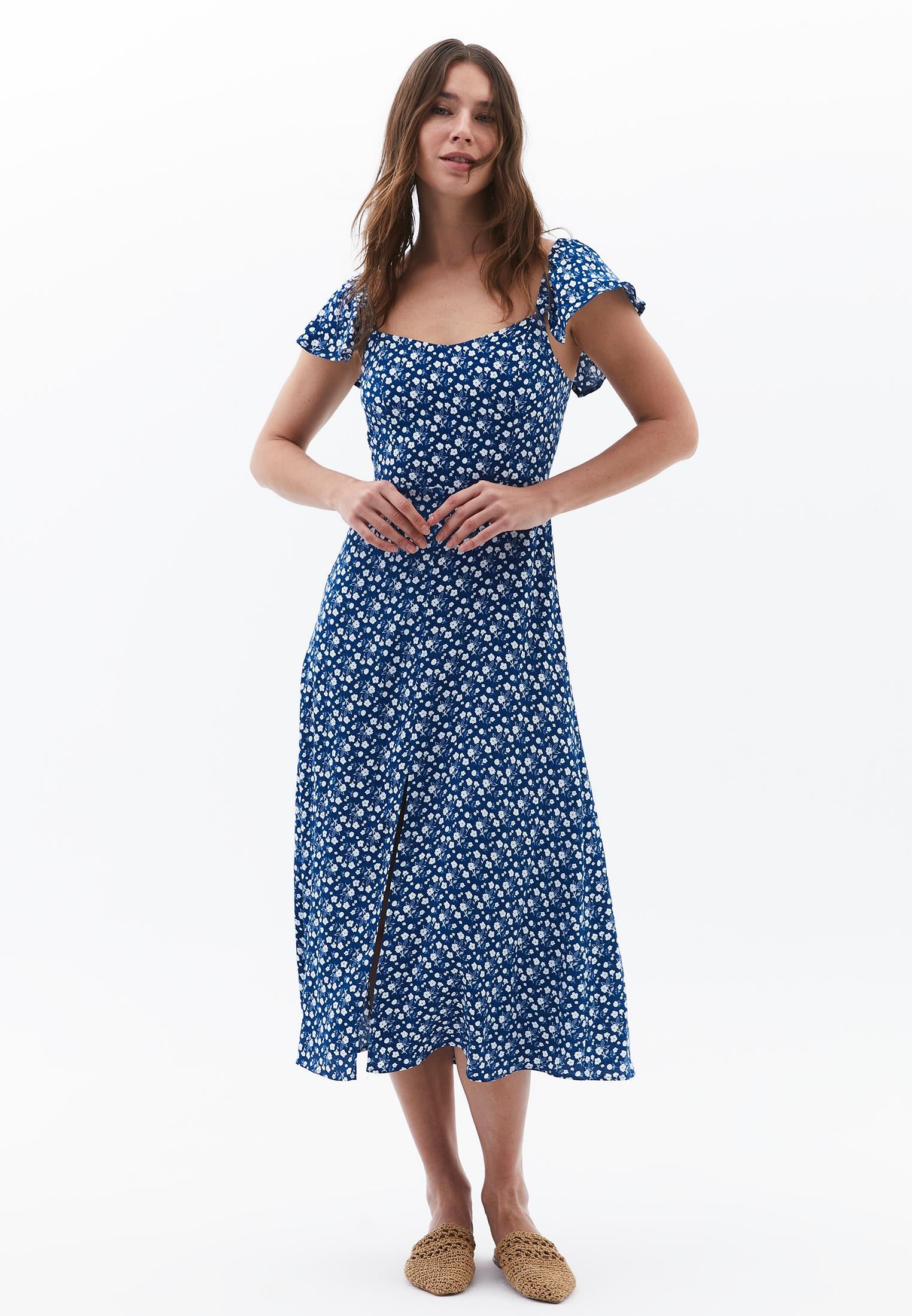 Midi Dress With Slit Detail And Sweetheart Neckline - FLORAL PRINT