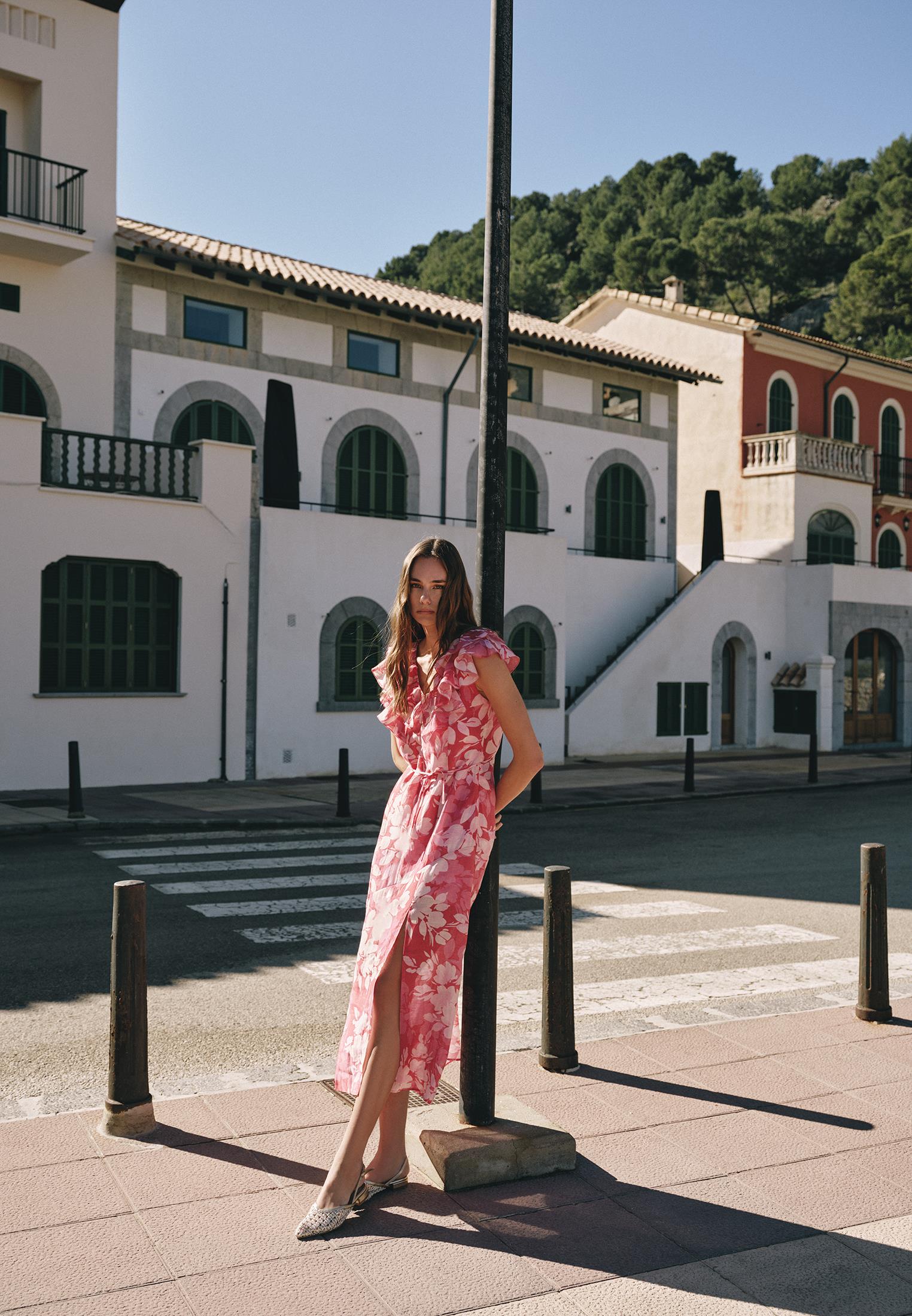 Maxi Dress With Ruffle And Slit Details - FLORAL PRINT