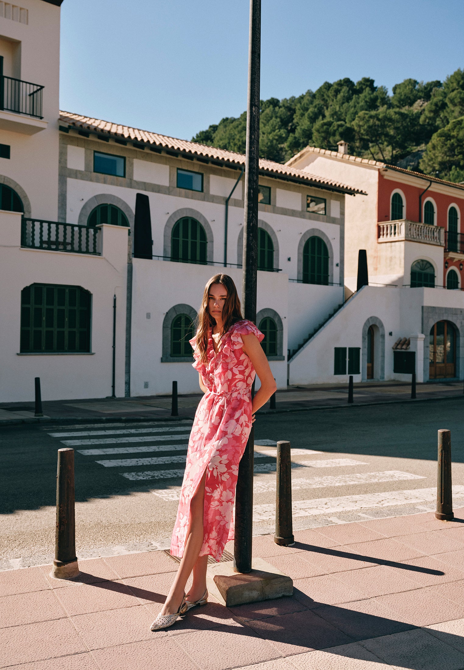 Maxi Dress With Ruffle And Slit Details - FLORAL PRINT