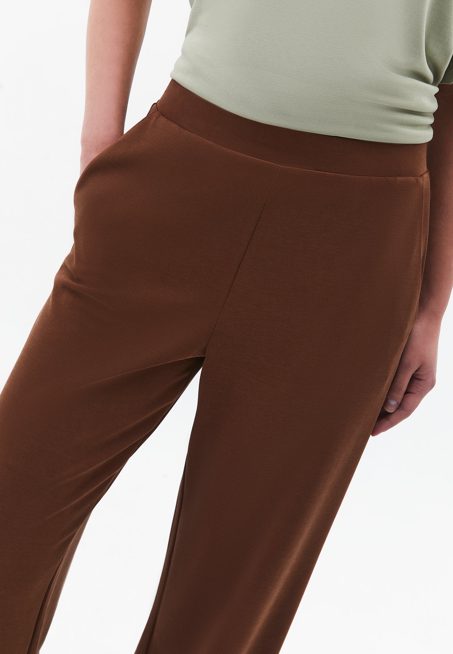 Straight Leg High Waist Sweatpant - FONDUE FUDGE