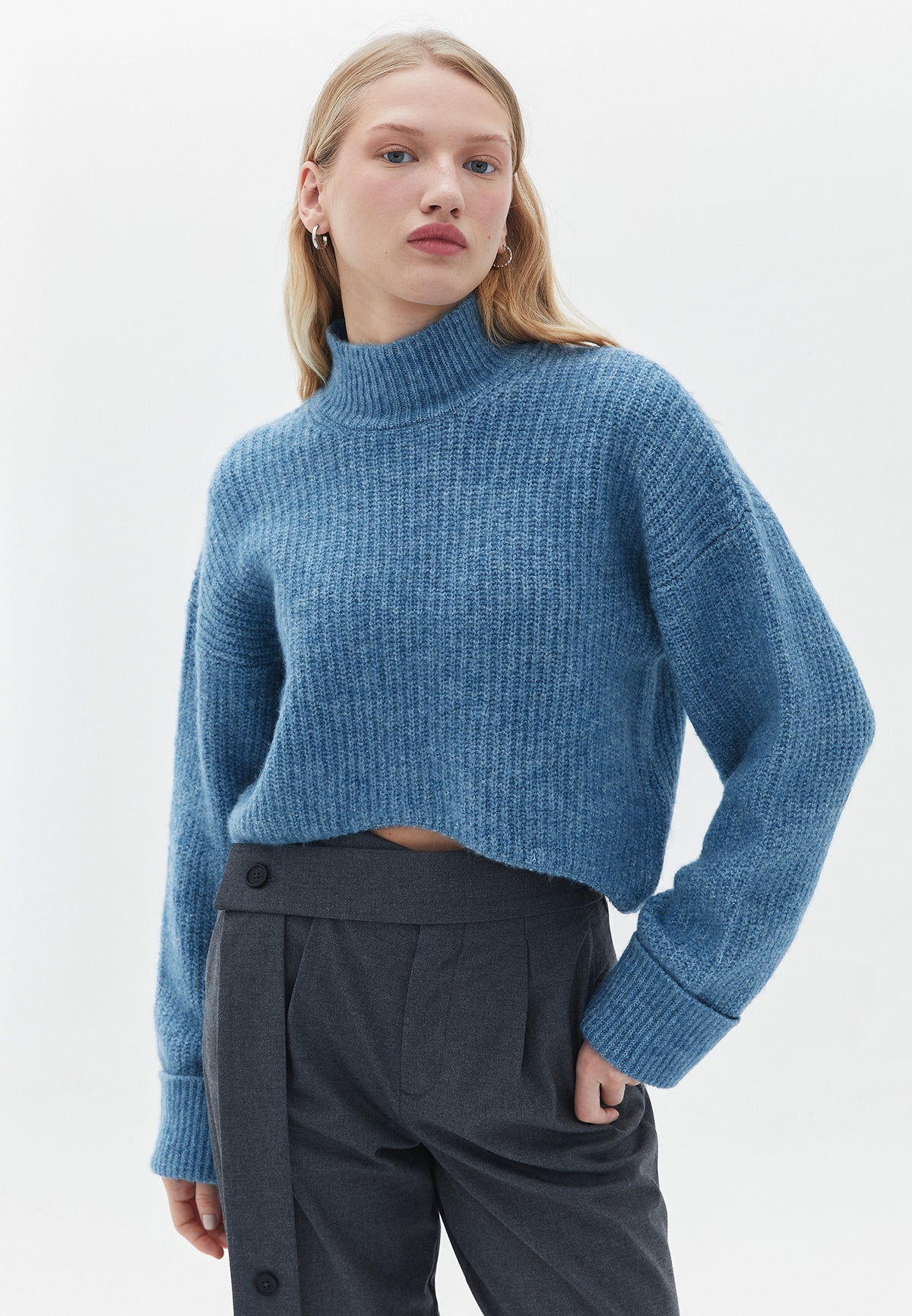High Neck Slit Crop Sweater - FORGET ME NOT MELANGE