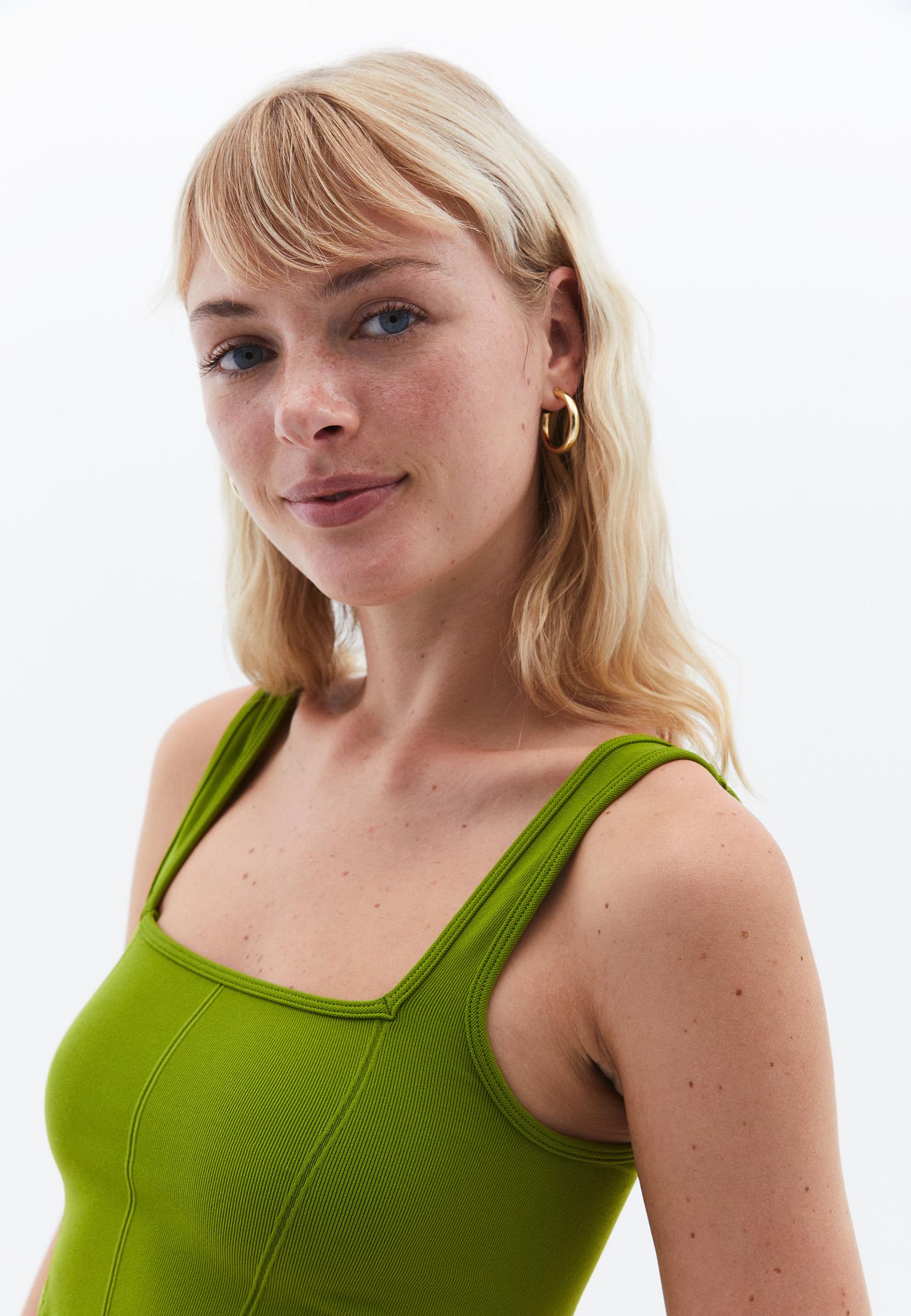 U Neck Bodycon Cropped Tank Top - GOLDEN CYPRESS