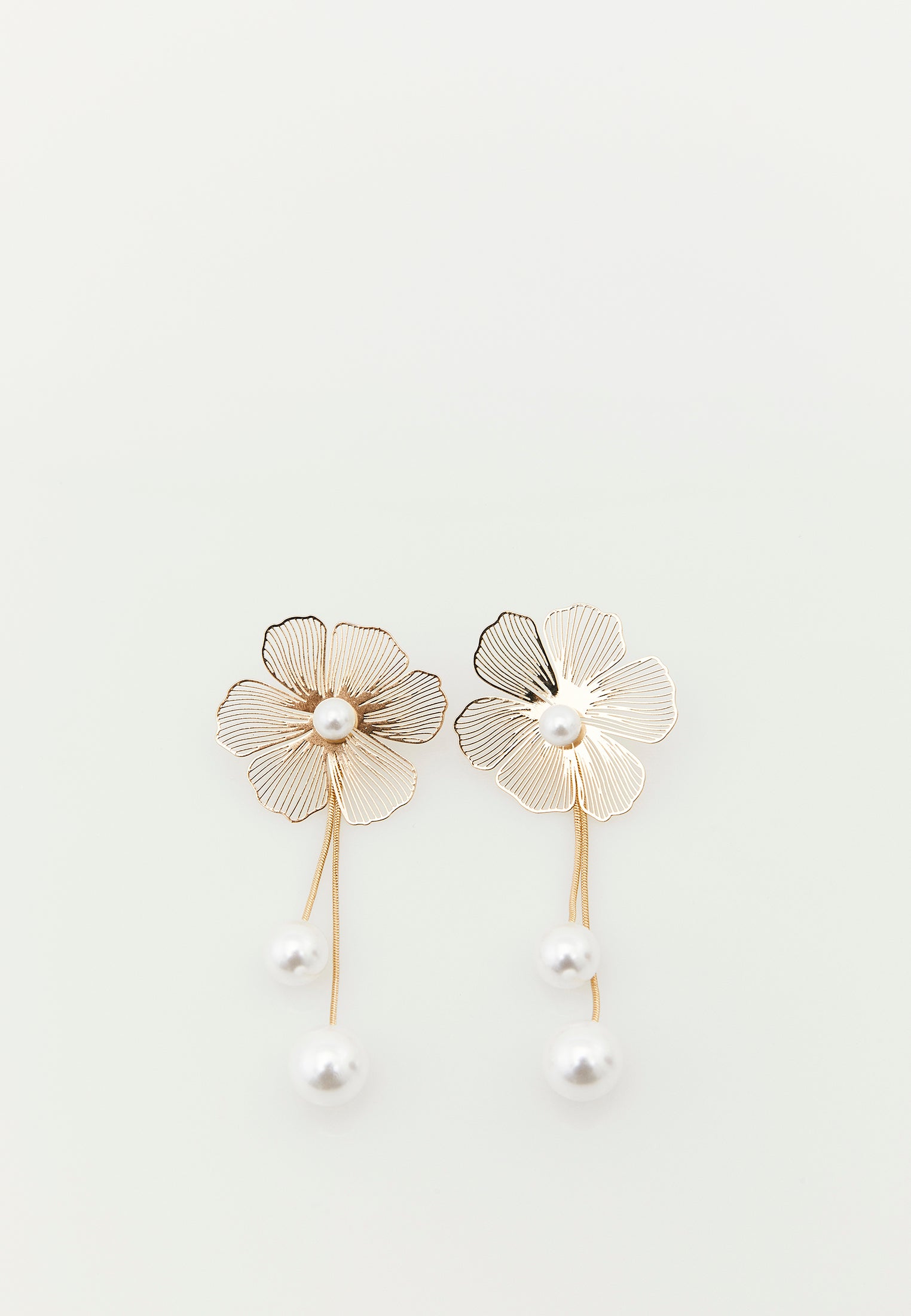 Earring Suitable For Daily Use - GOLD